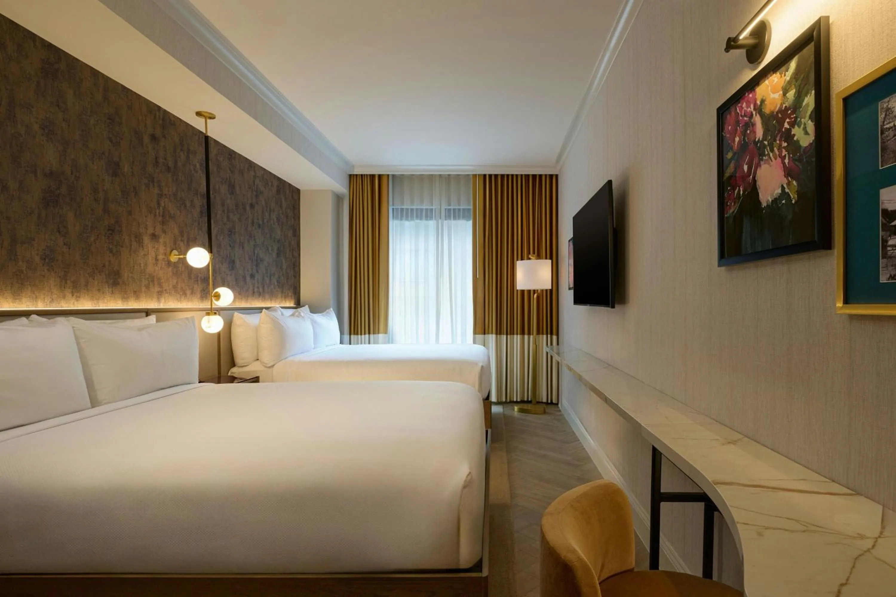 Photo of the whole room, Bed in Canal House of Georgetown a Tribute Portfolio Hotel Georgetown, Washington D.C.