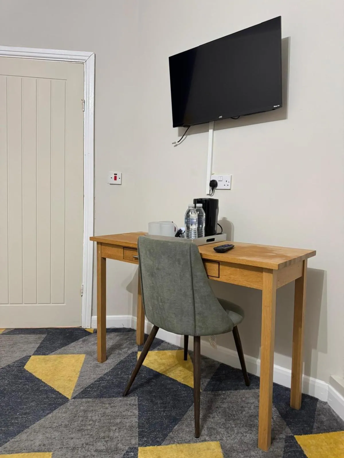 TV and multimedia in Weaste Hotel, West Manchester Hotel