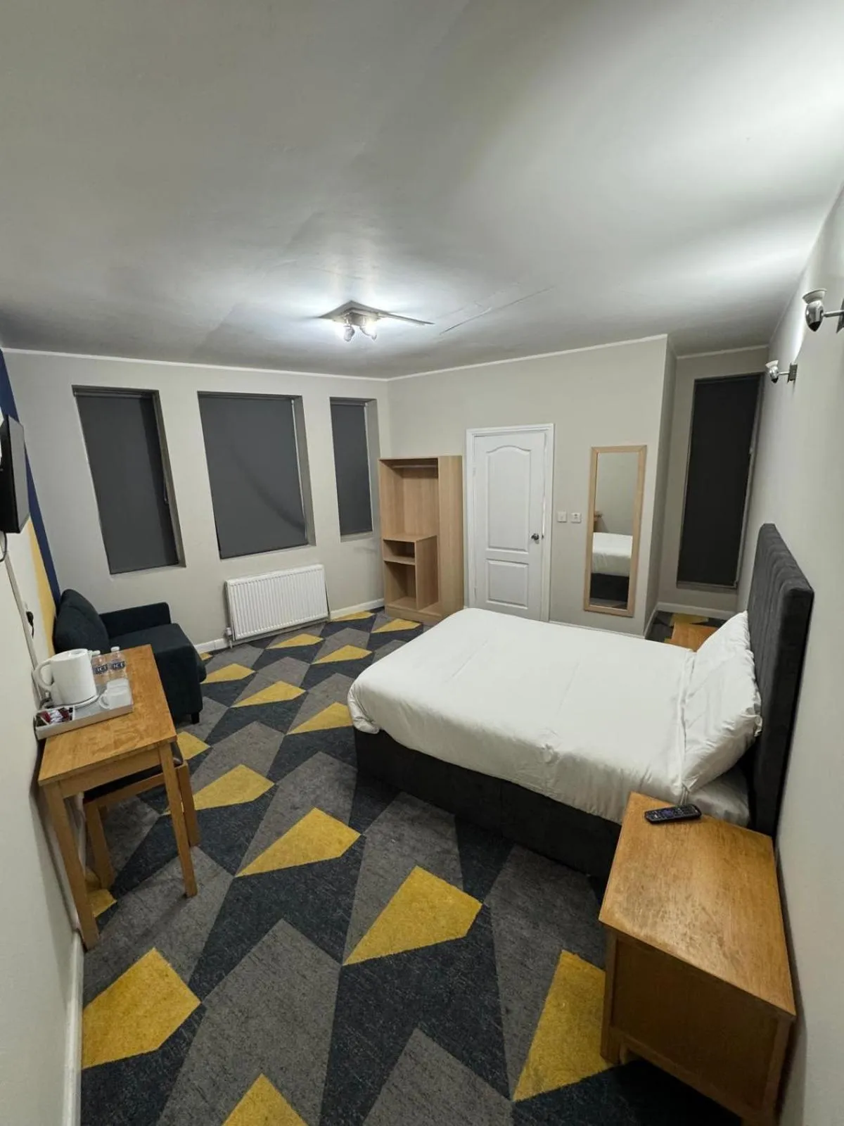 Bedroom, Bed in Weaste Hotel, West Manchester Hotel