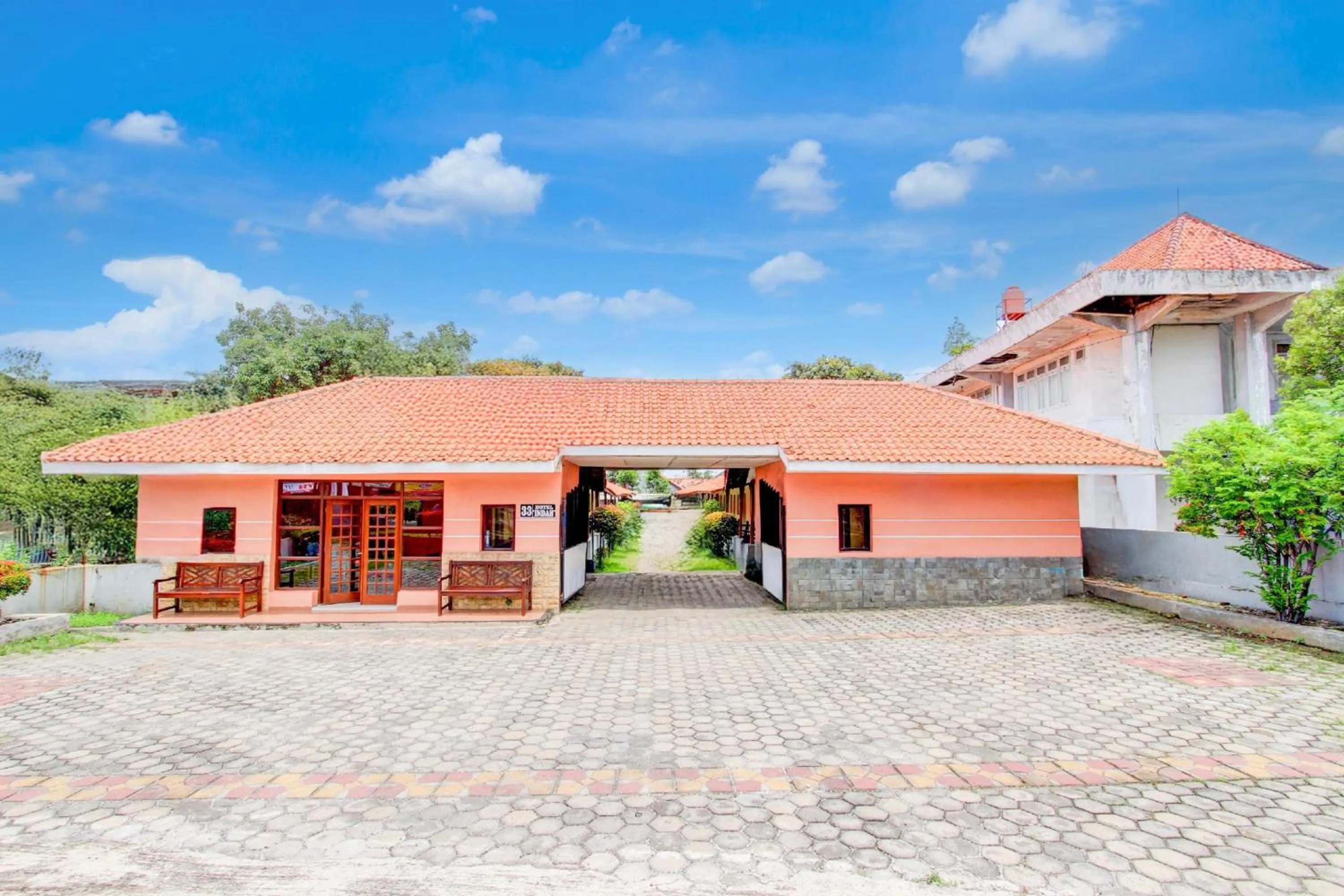 Collection O Stasiun Pekalongan Near Stasiun Kereta Api Formerly Hotel Indah