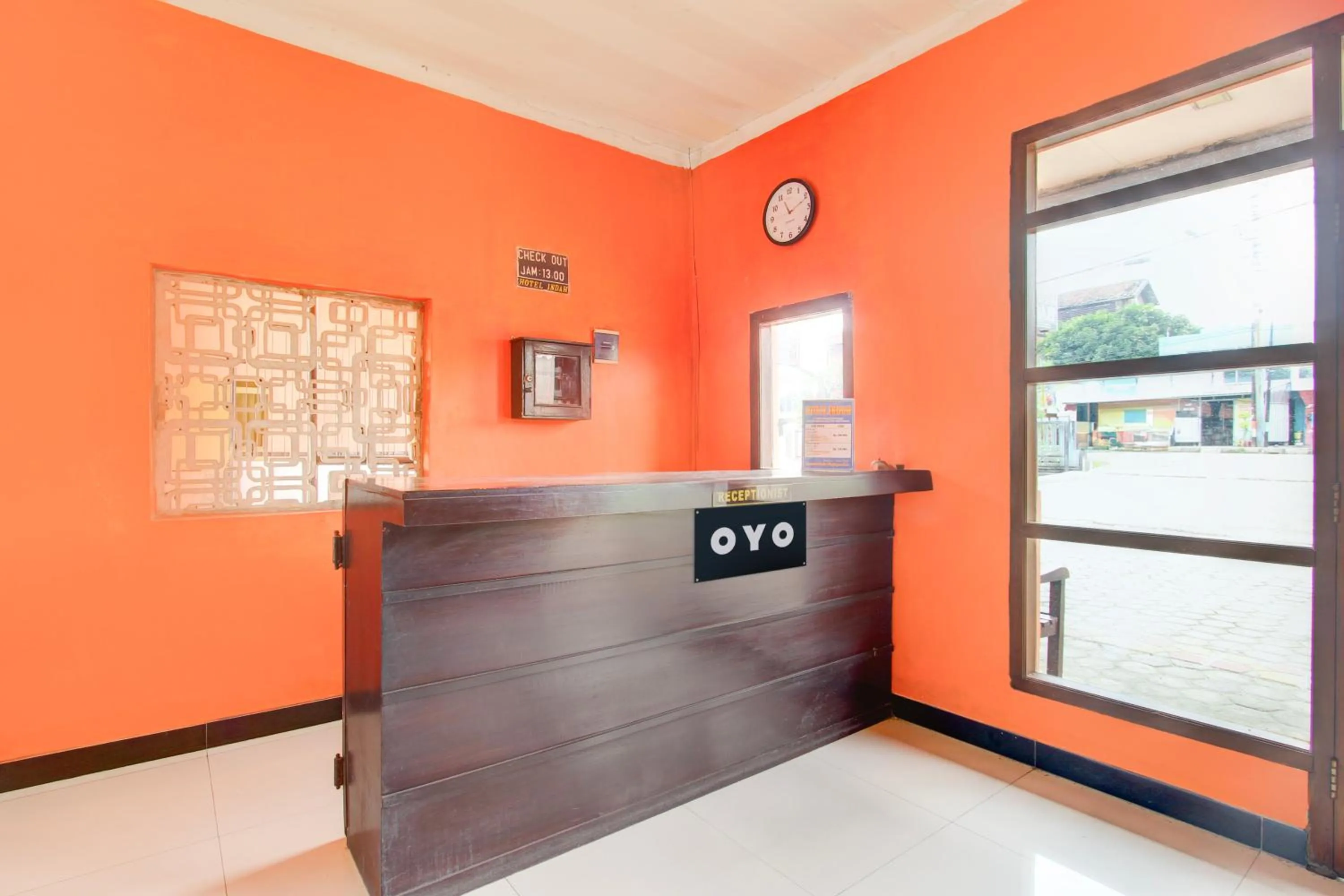 Lobby or reception in Collection O Stasiun Pekalongan Near Stasiun Kereta Api Formerly Hotel Indah