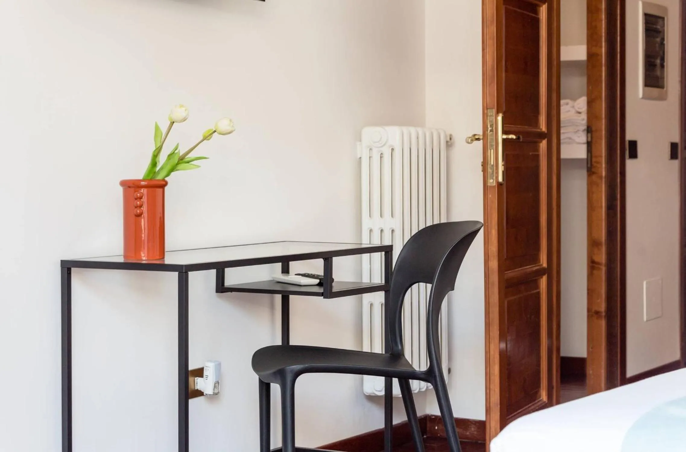 Decorative detail, Bed in Torripa Group - Prati