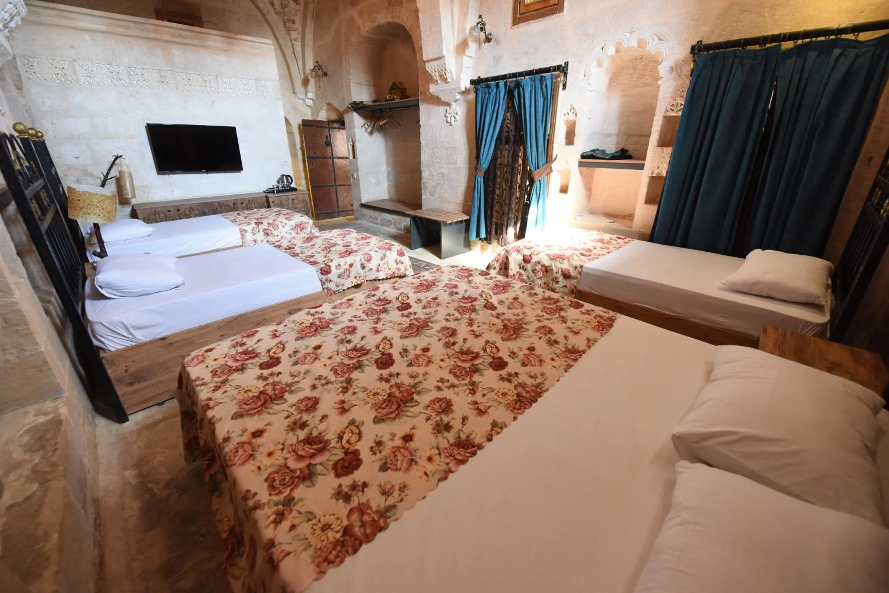 Bed in Artuklu Kervansaray Hotel