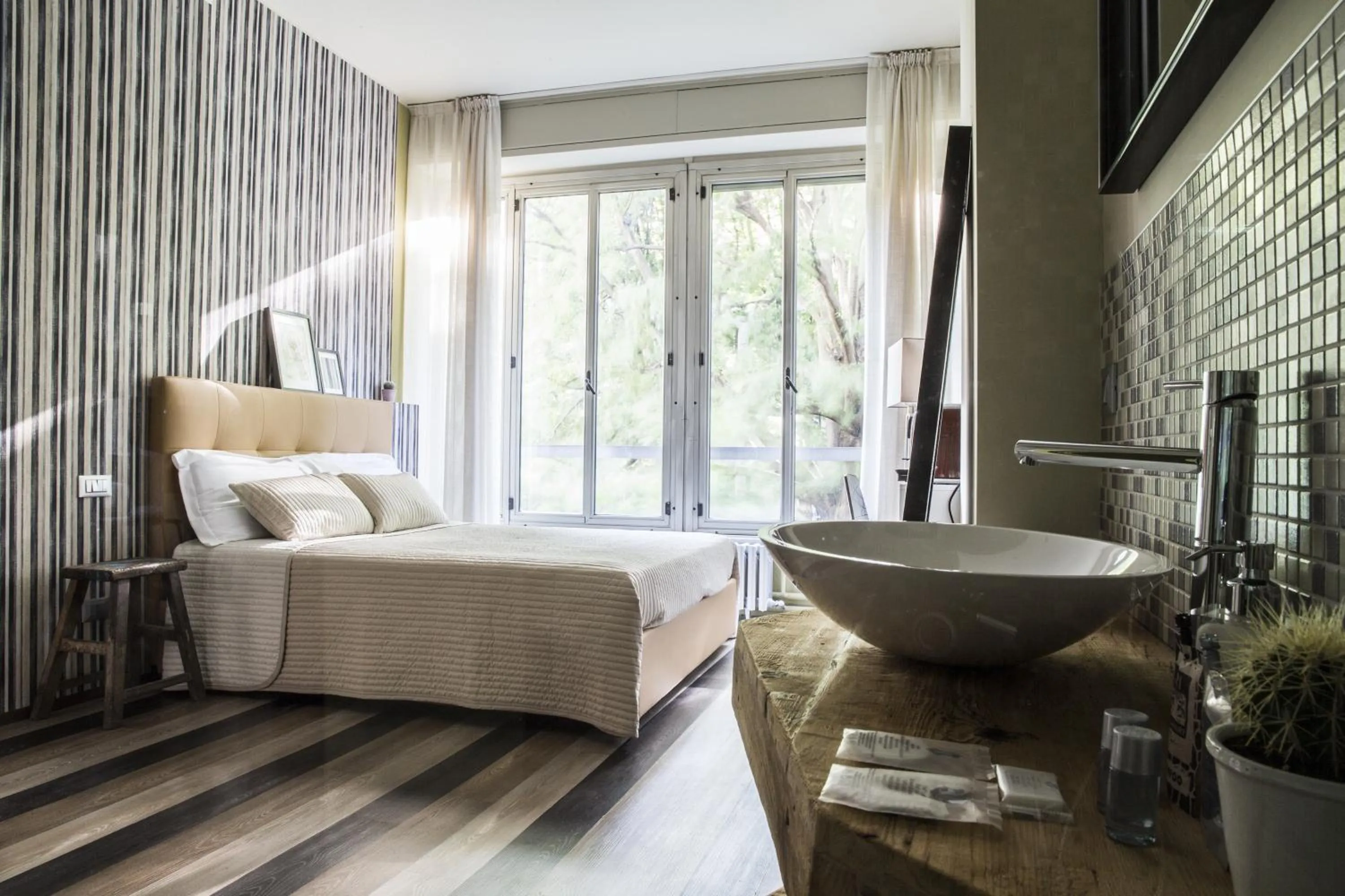 Bedroom, Bed in Serendipity Rooms