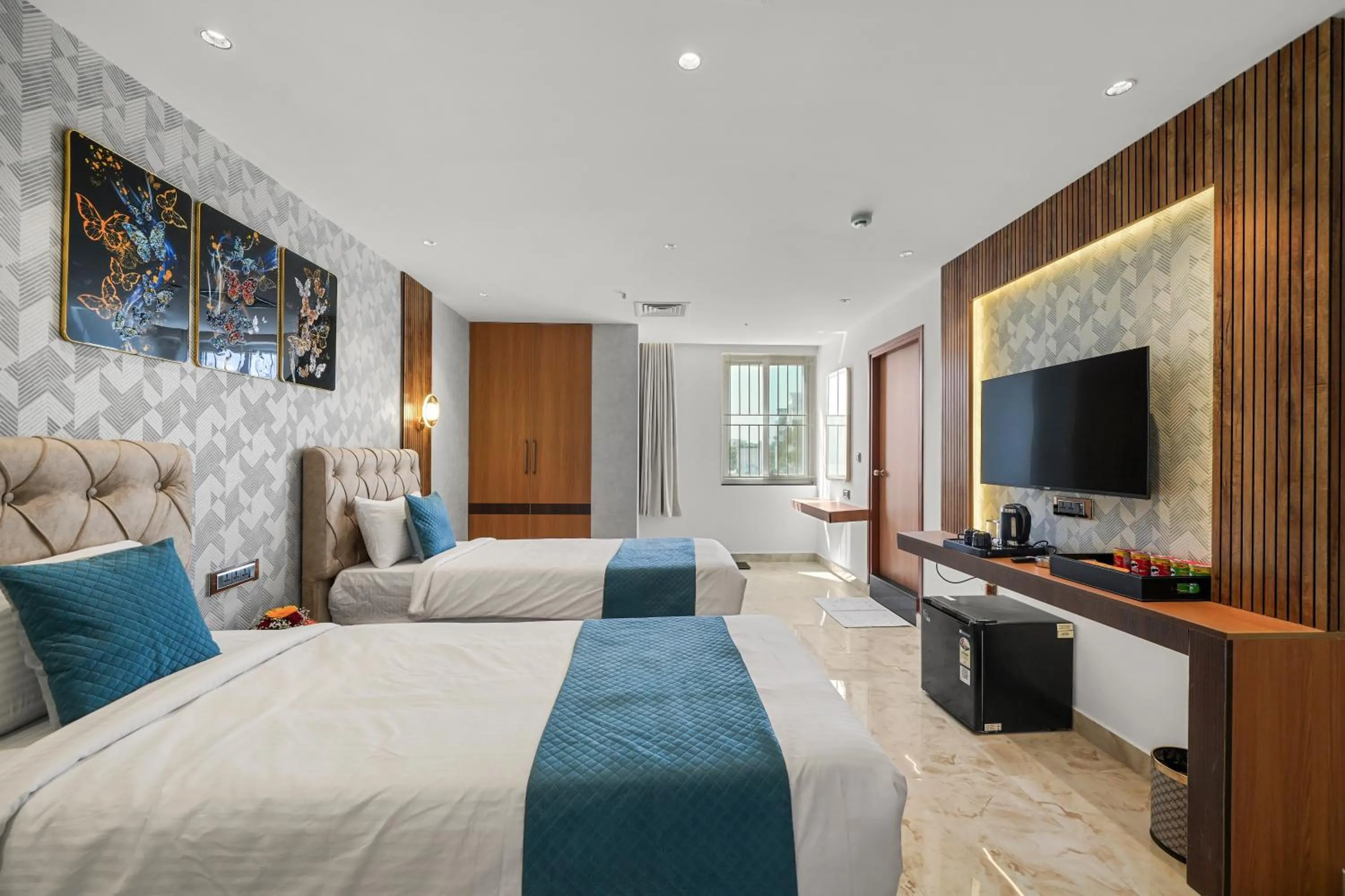 Floor plan, Bed in Hotel Grand Kasturi