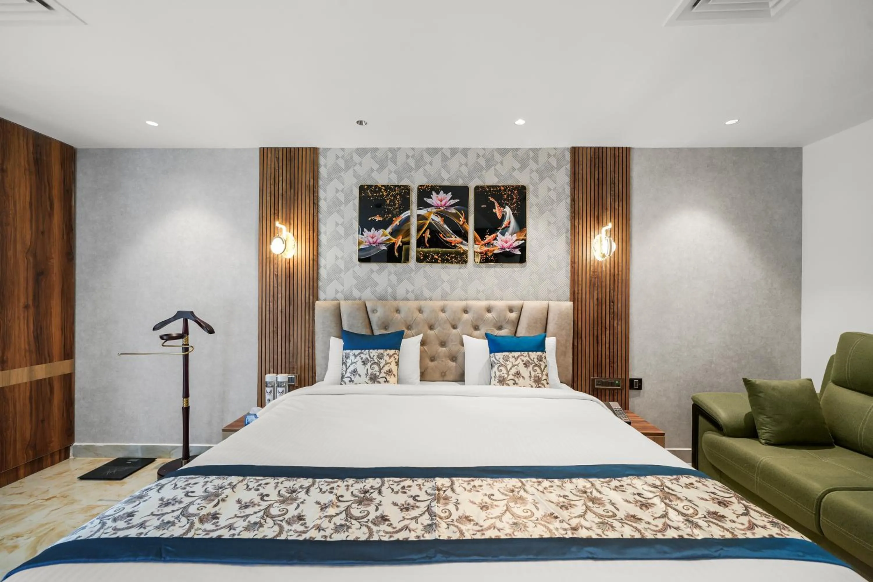 Bed in Hotel Grand Kasturi