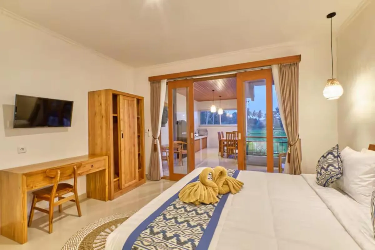 TV and multimedia, Bed in Long Lane Bali Villa