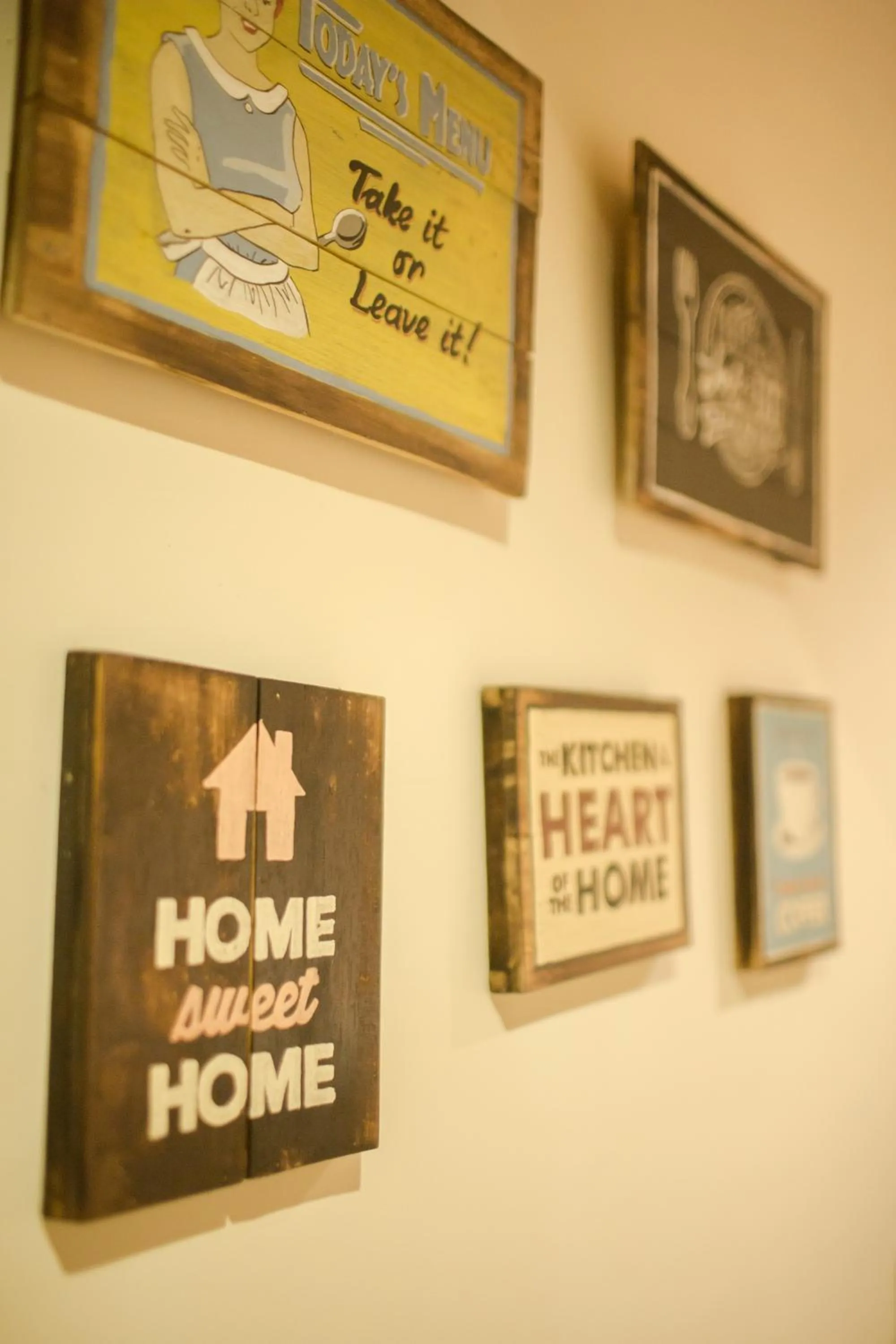 Communal kitchen in Wingsu Guest House