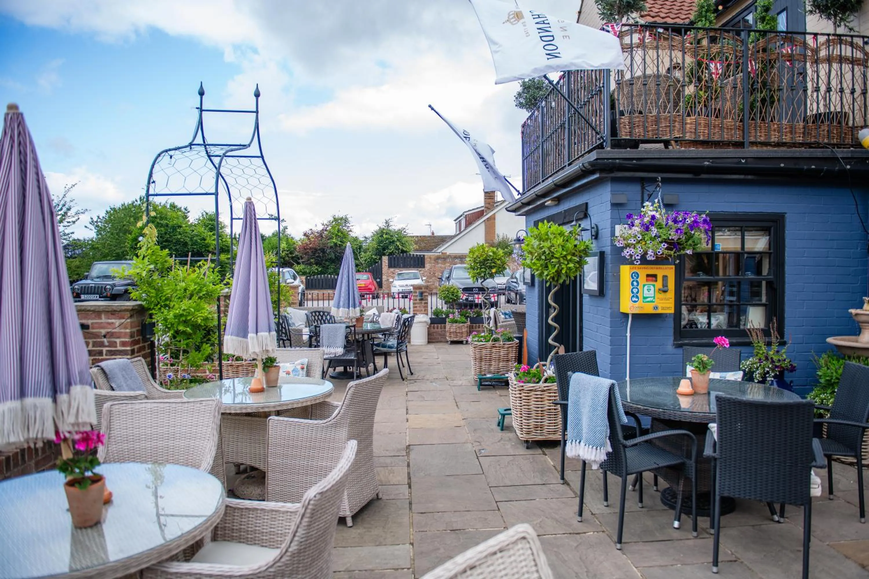 Facade/entrance in Blue Bell Country Inn
