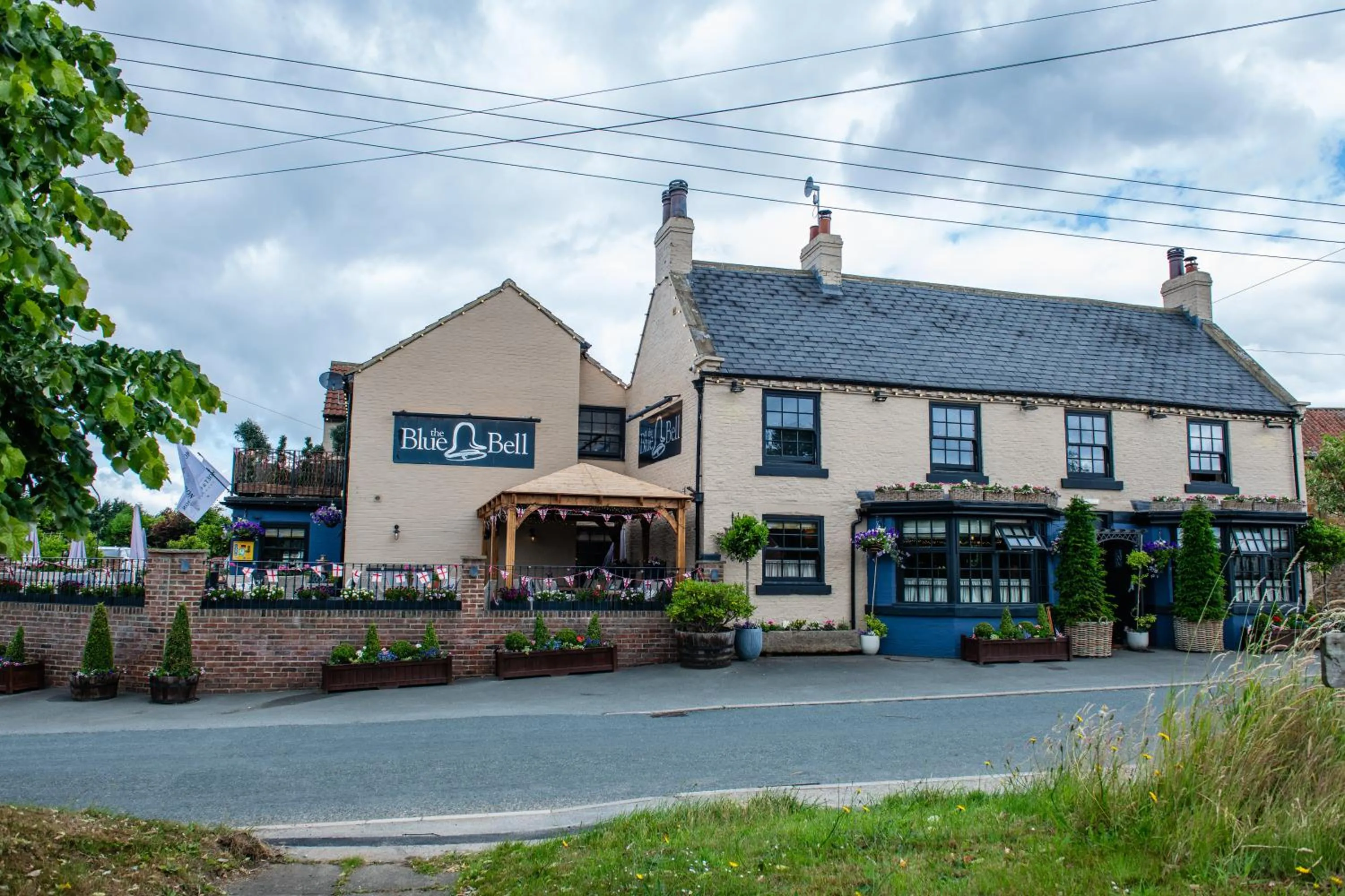 Property building in Blue Bell Country Inn