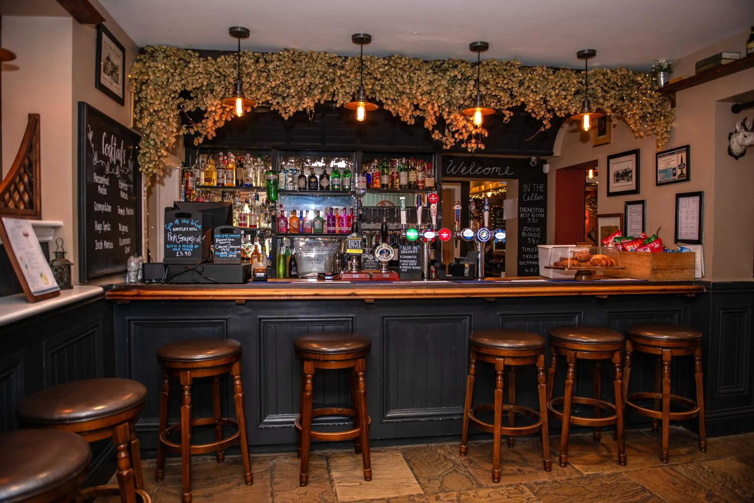 Lounge or bar in Blue Bell Country Inn