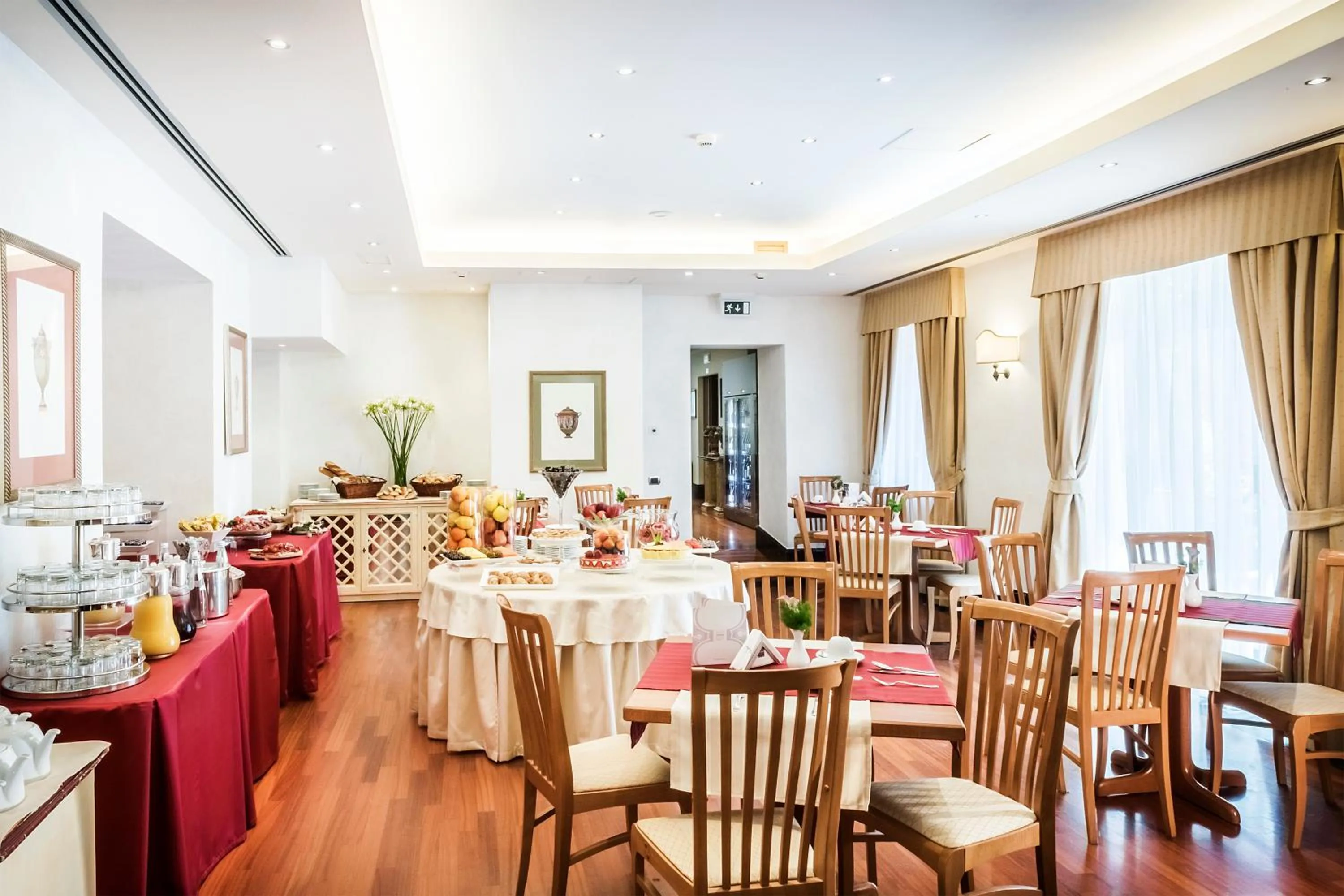 American breakfast in Hotel Ponte Sisto