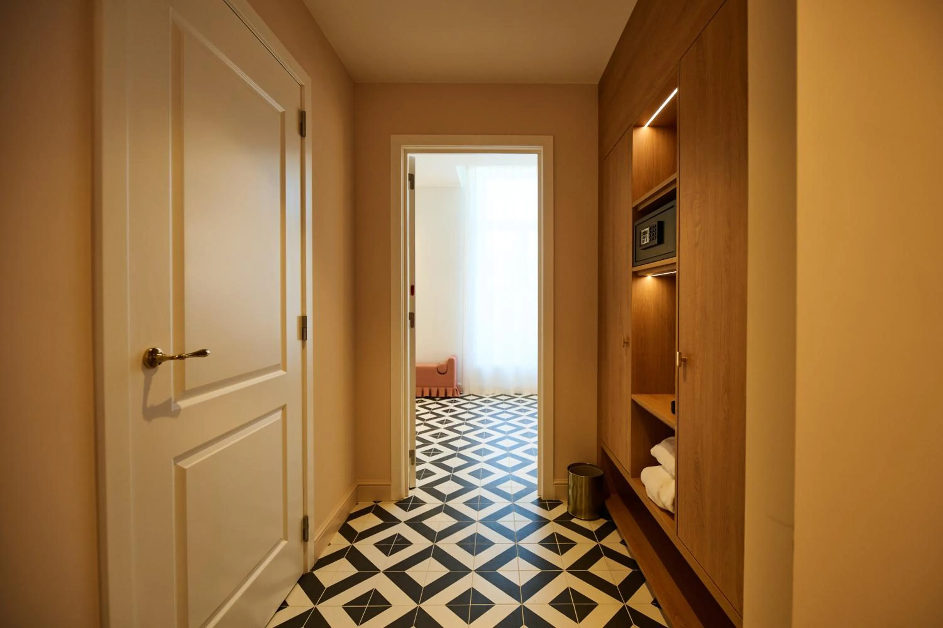 wardrobe in Les Bains de Spa