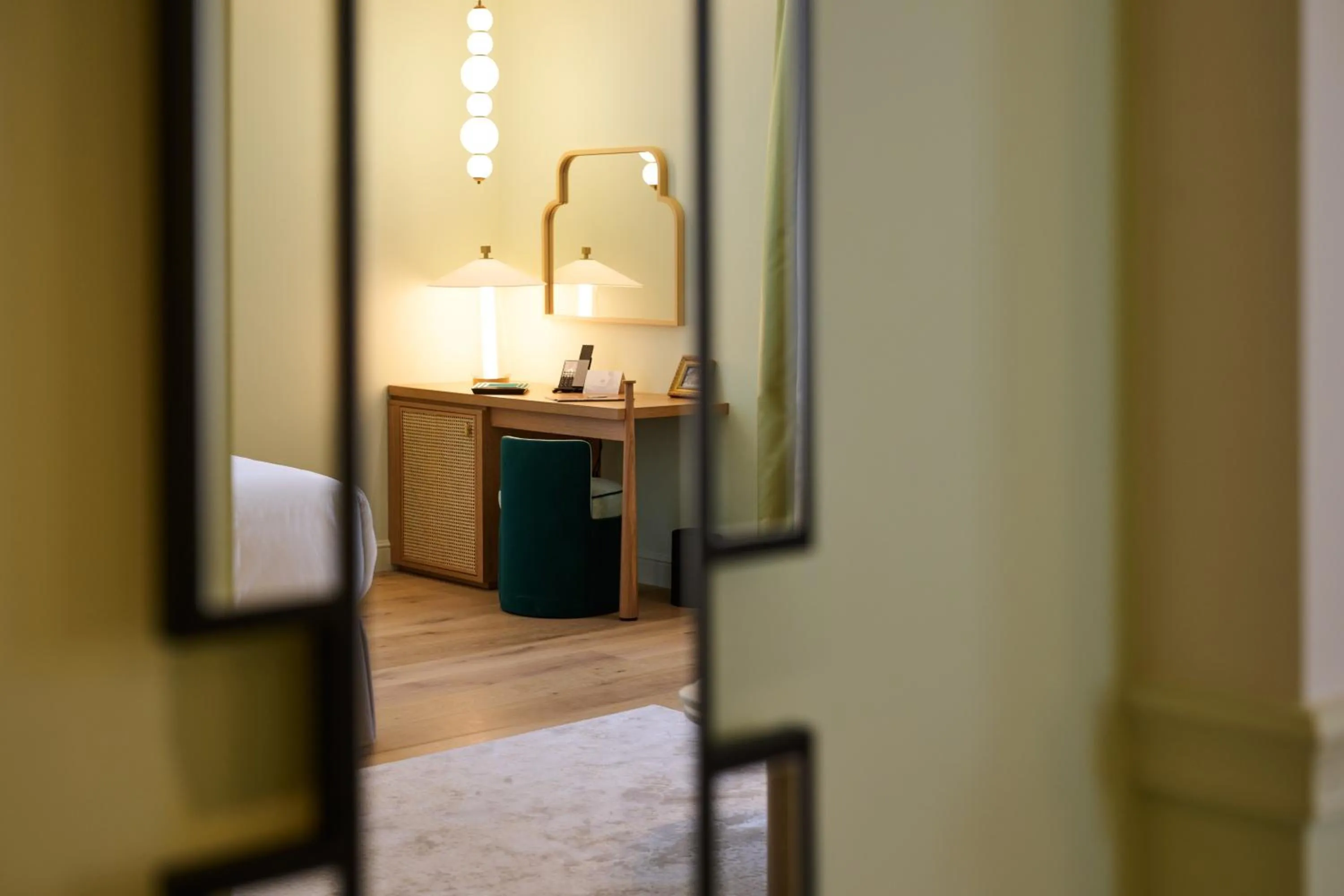 Photo of the whole room, Bed in Les Bains de Spa