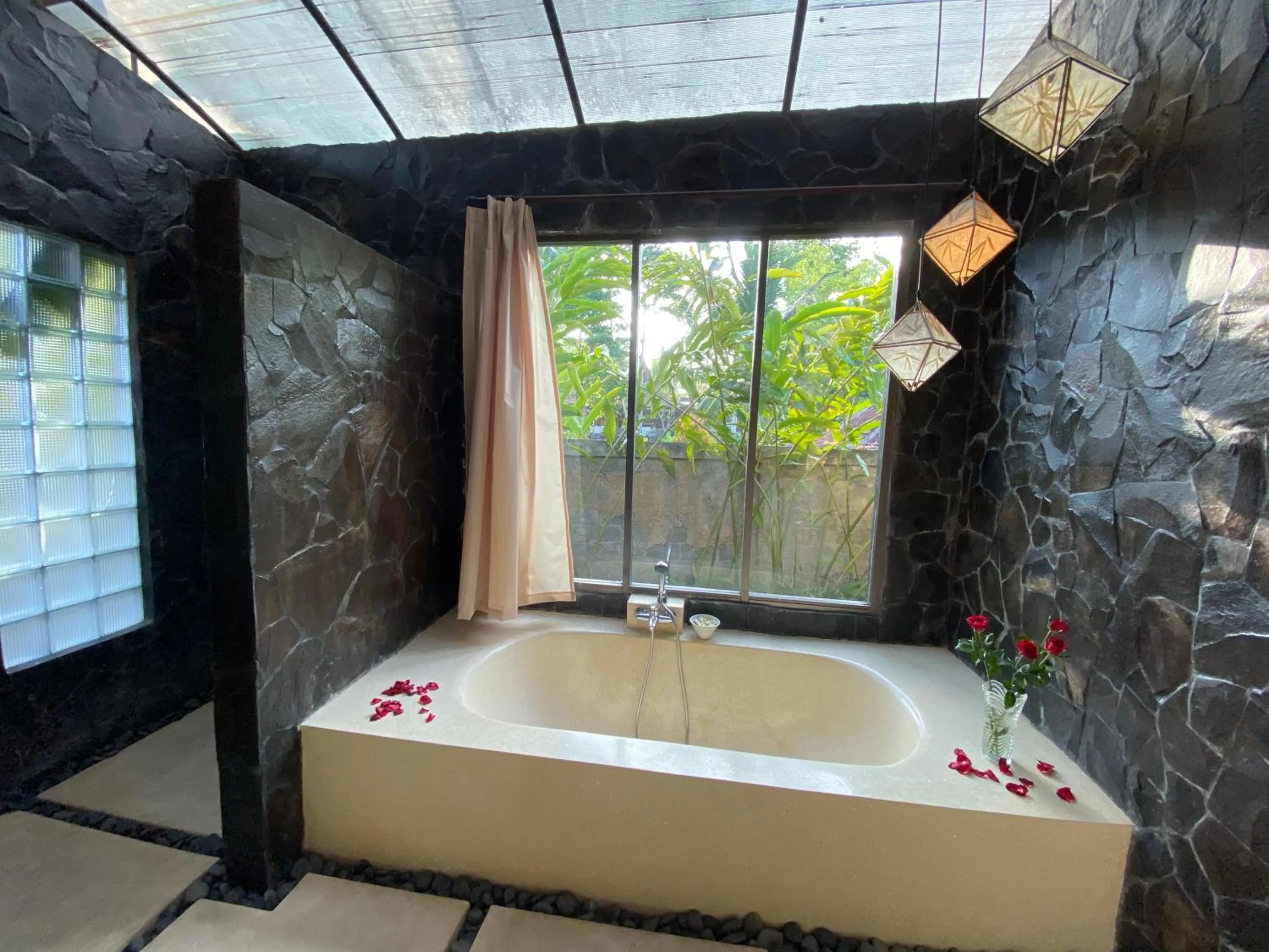 Shower in Rumah Dadong