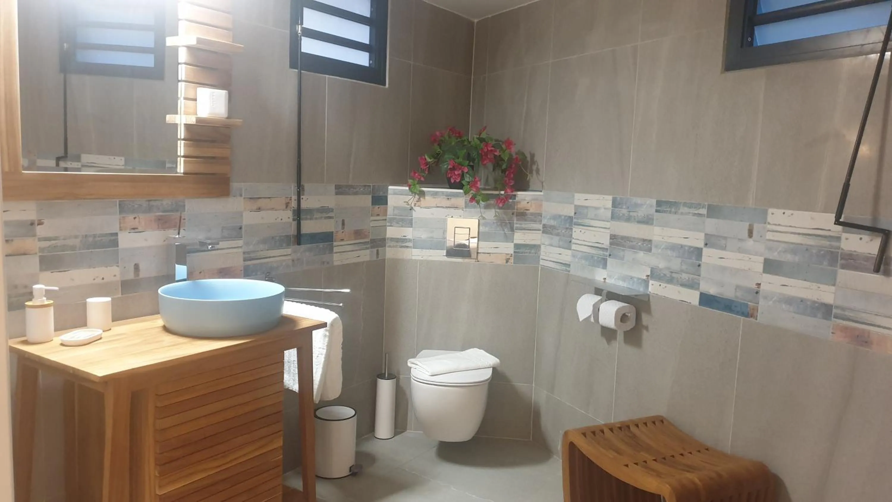 Bathroom in Majesty Palm Hôtel