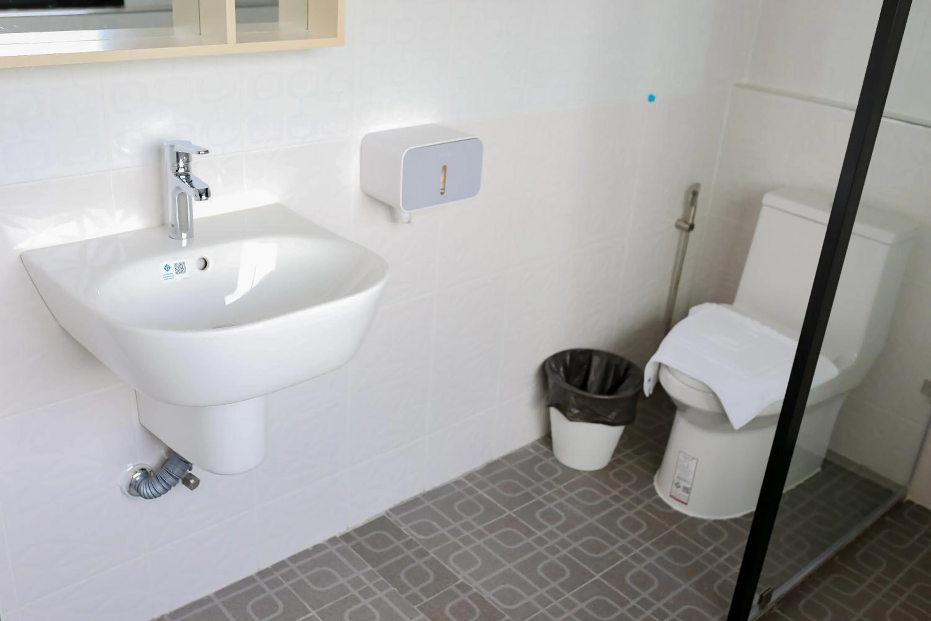 Bathroom in R2 Bed and Pool Kanchanaburi