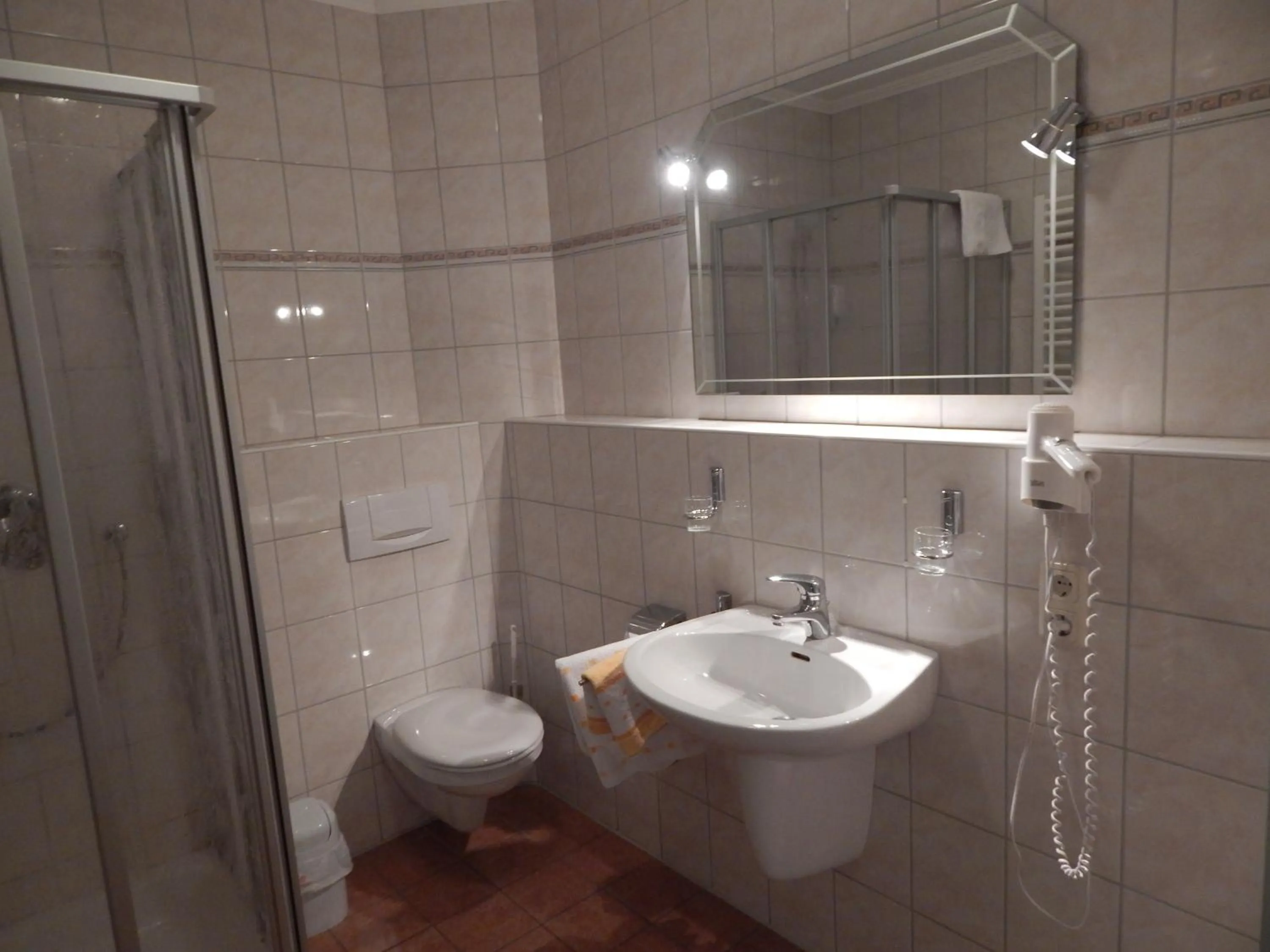 Bathroom in Hotel garni Haaster Krug Otte