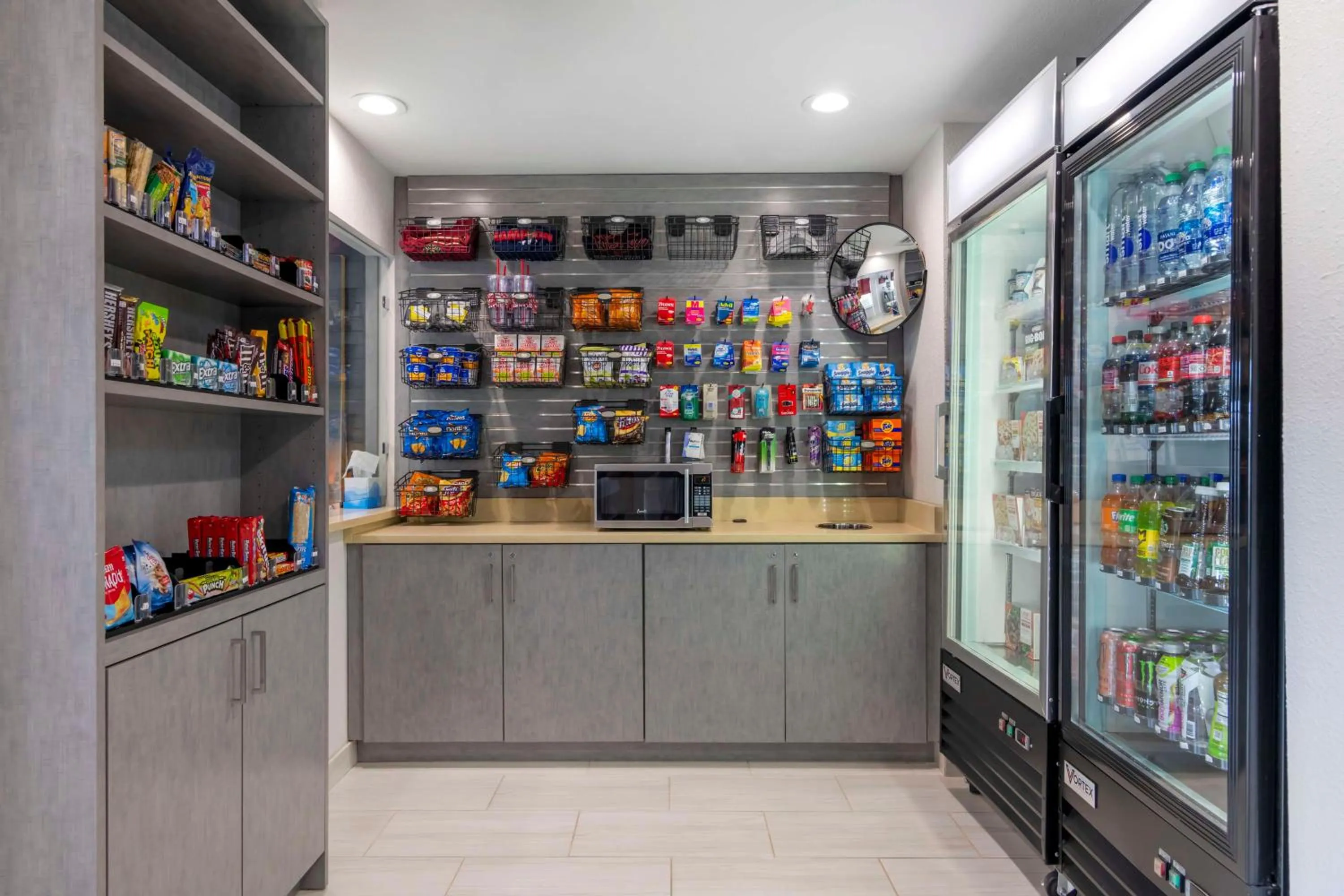 Property building in Best Western Plus Lake Lanier Gainesville Hotel & Suites