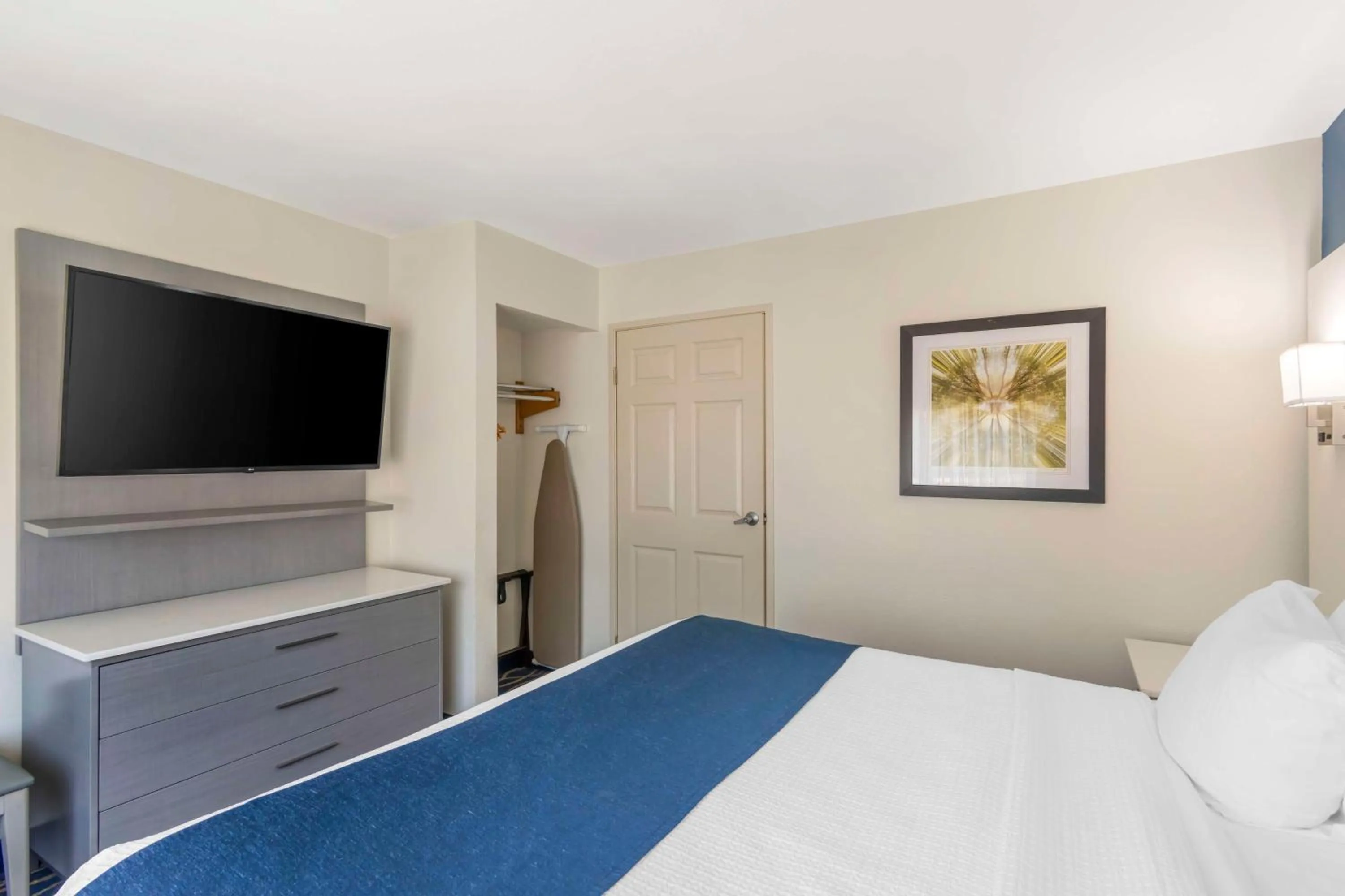 Bedroom, Bed in Best Western Plus Lake Lanier Gainesville Hotel & Suites