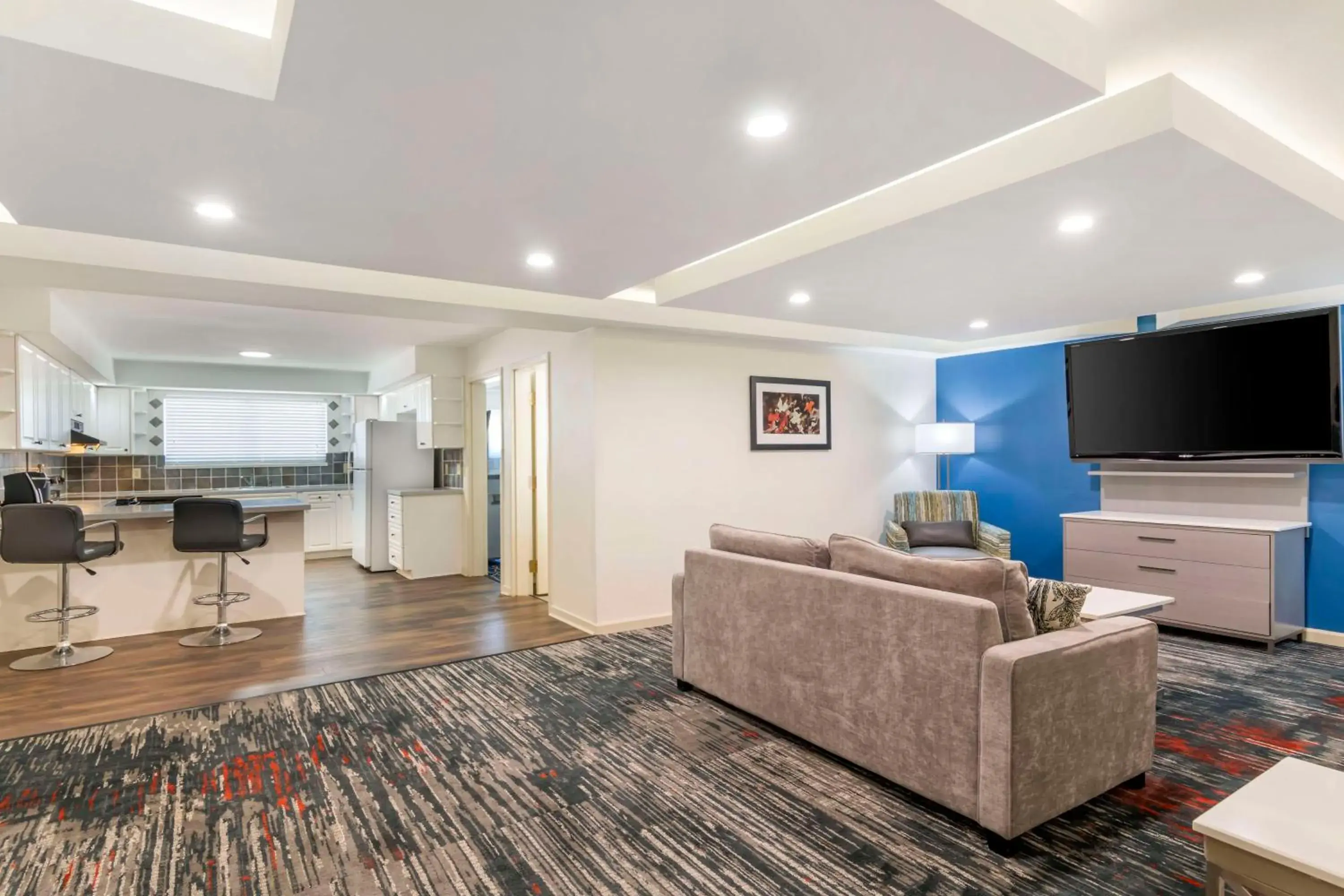 King Suite with Kitchen - Non-Smoking in Best Western Plus Lake Lanier Gainesville Hotel & Suites King Suite with Kitchen - Non-Smoking in Best Western Plus Lake Lanier Gainesville Hotel & Suites