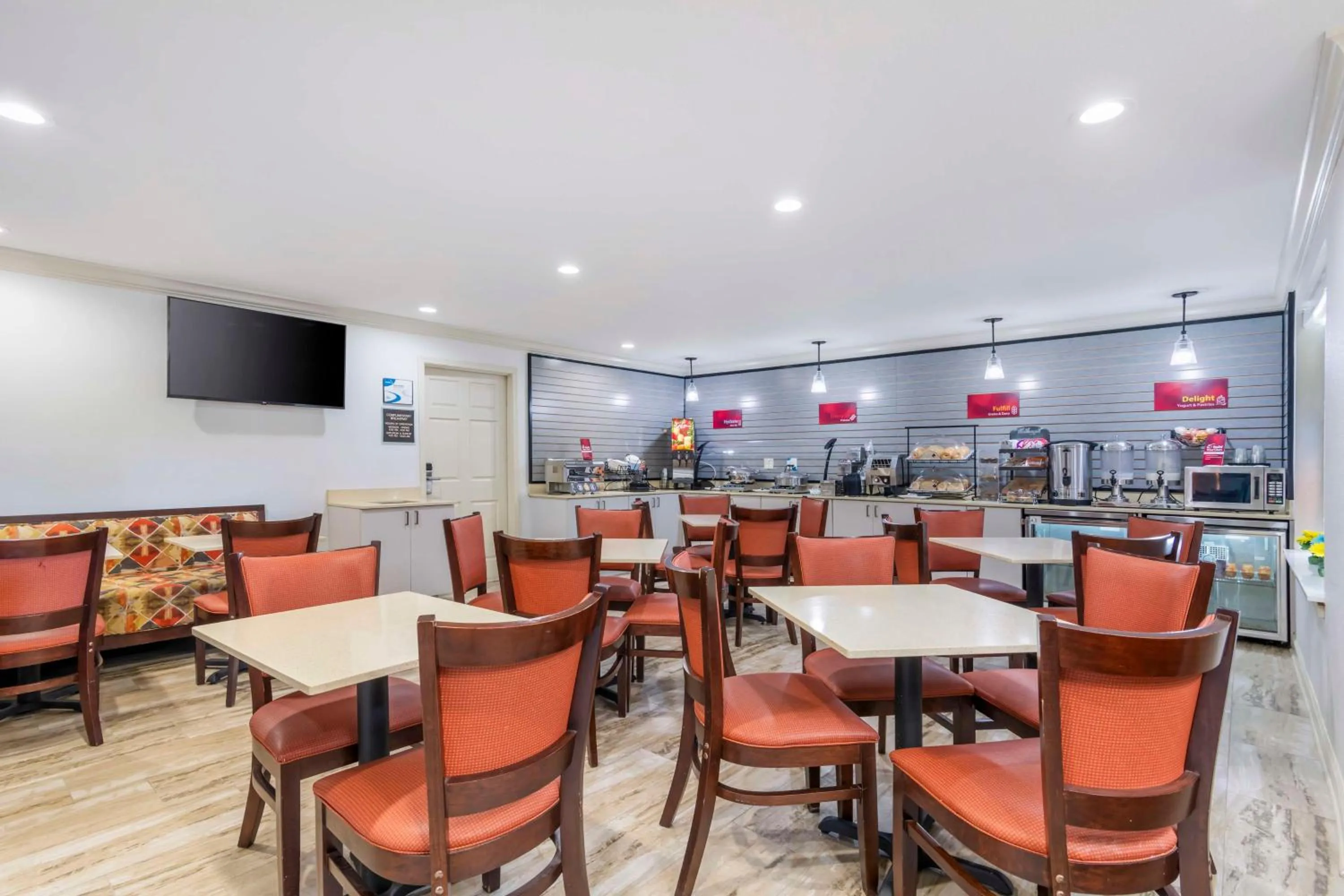 Breakfast in Best Western Plus Lake Lanier Gainesville Hotel & Suites