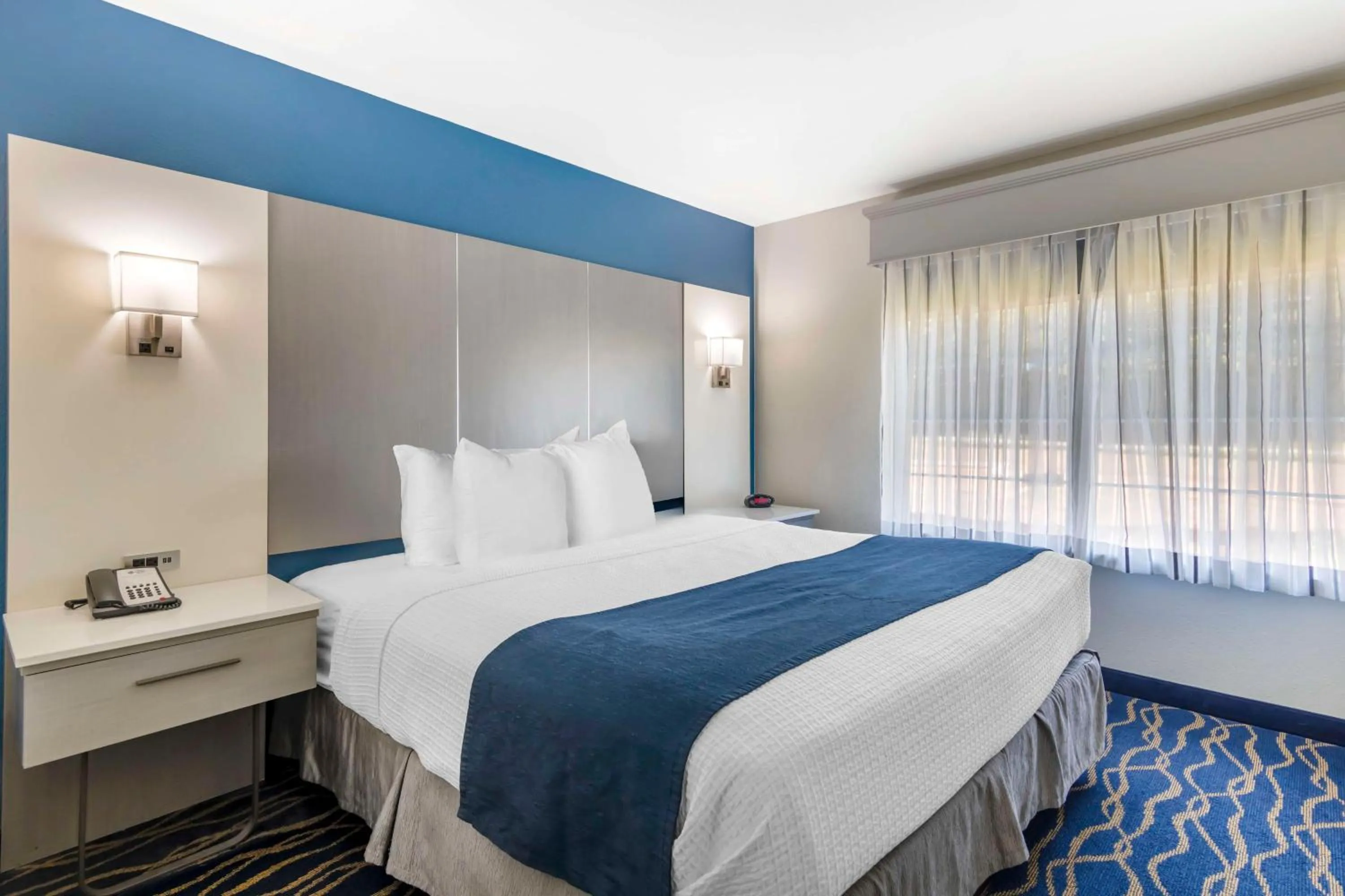 Bedroom, Bed in Best Western Plus Lake Lanier Gainesville Hotel & Suites