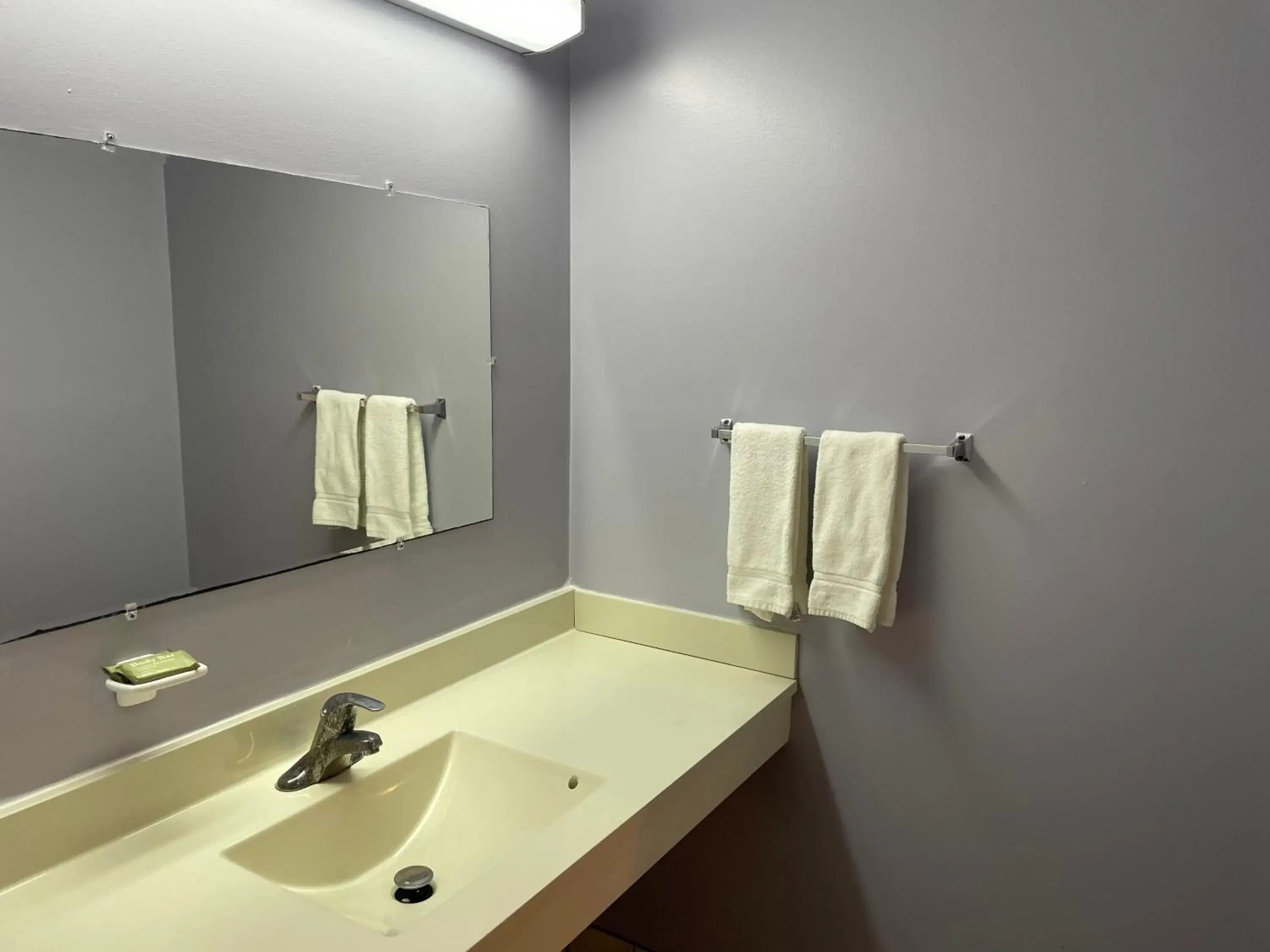 Deluxe King Suite in First State Inn Deluxe King Suite in First State Inn