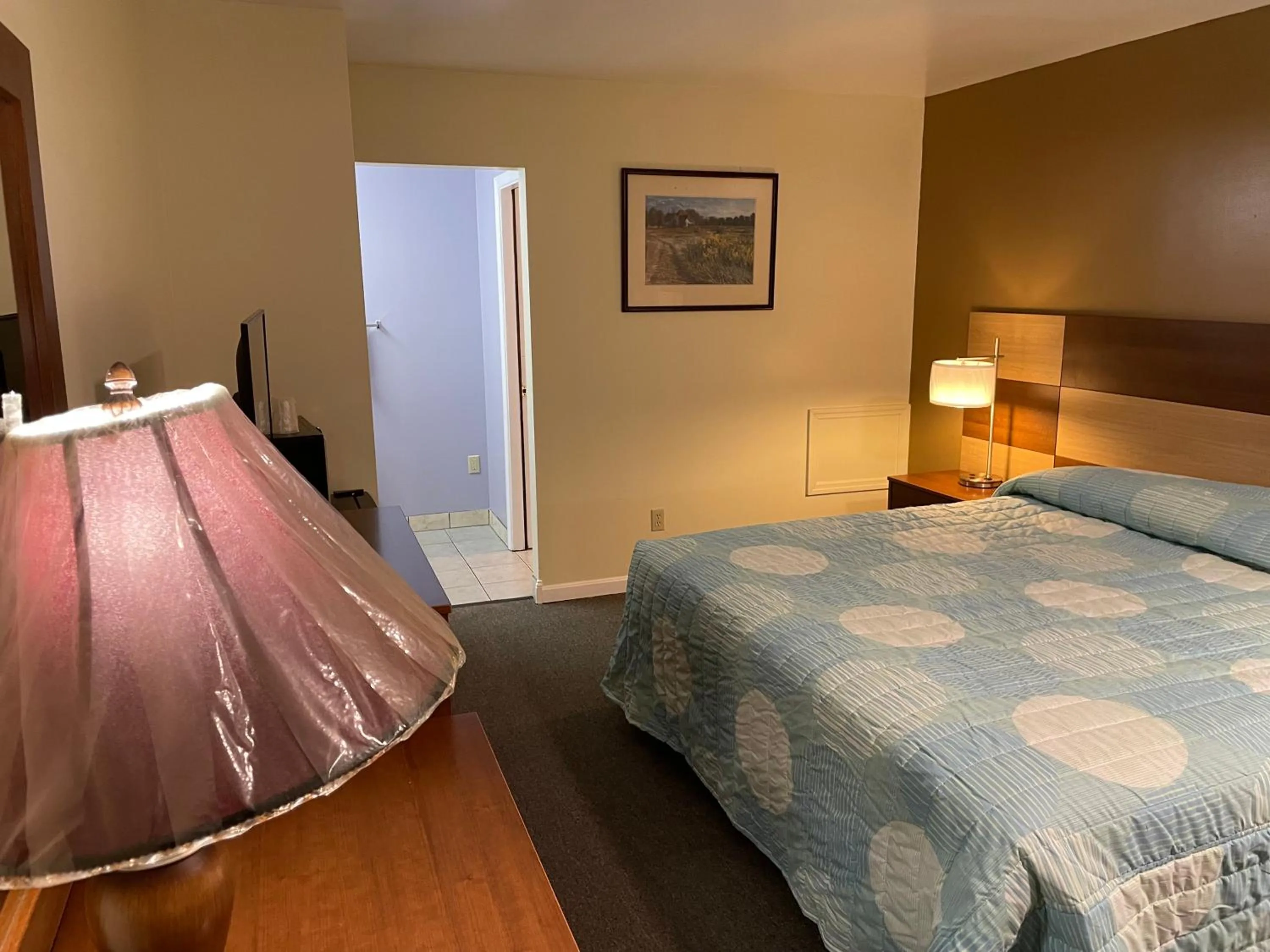 Bed in First State Inn