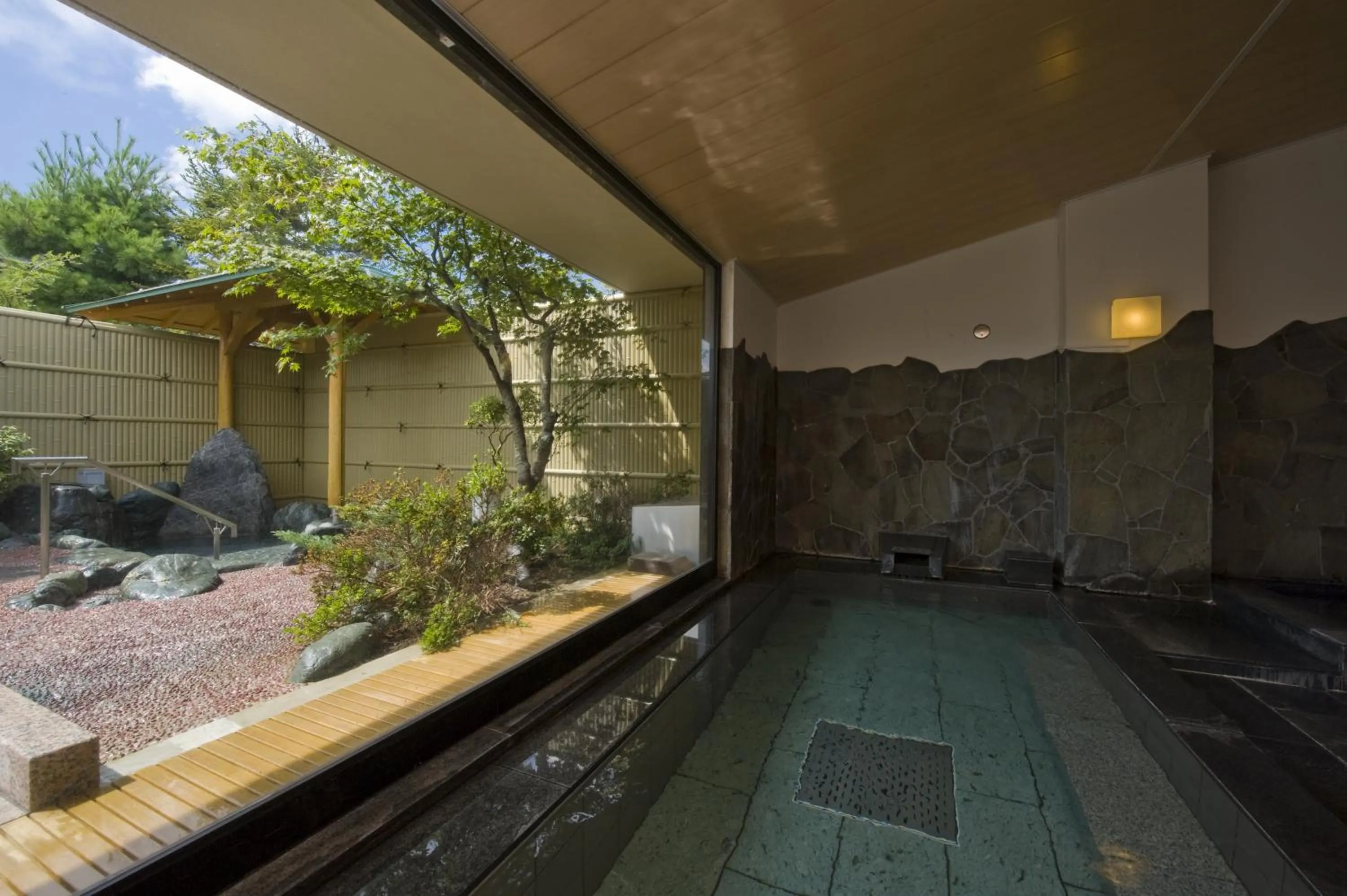 Hot Spring Bath in Mt Fuji View and Private Sauna Ryokan Shizuku しずく