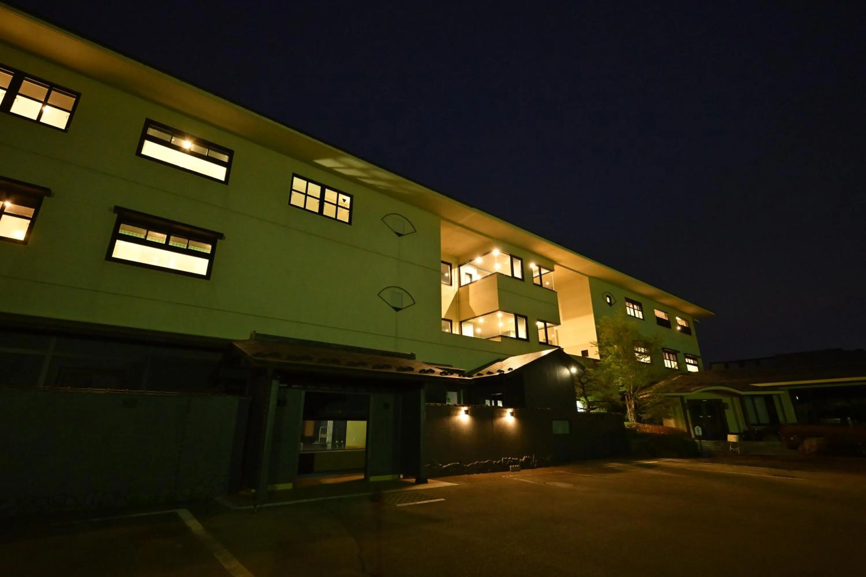 Property building in Mt Fuji View and Private Sauna Ryokan Shizuku しずく