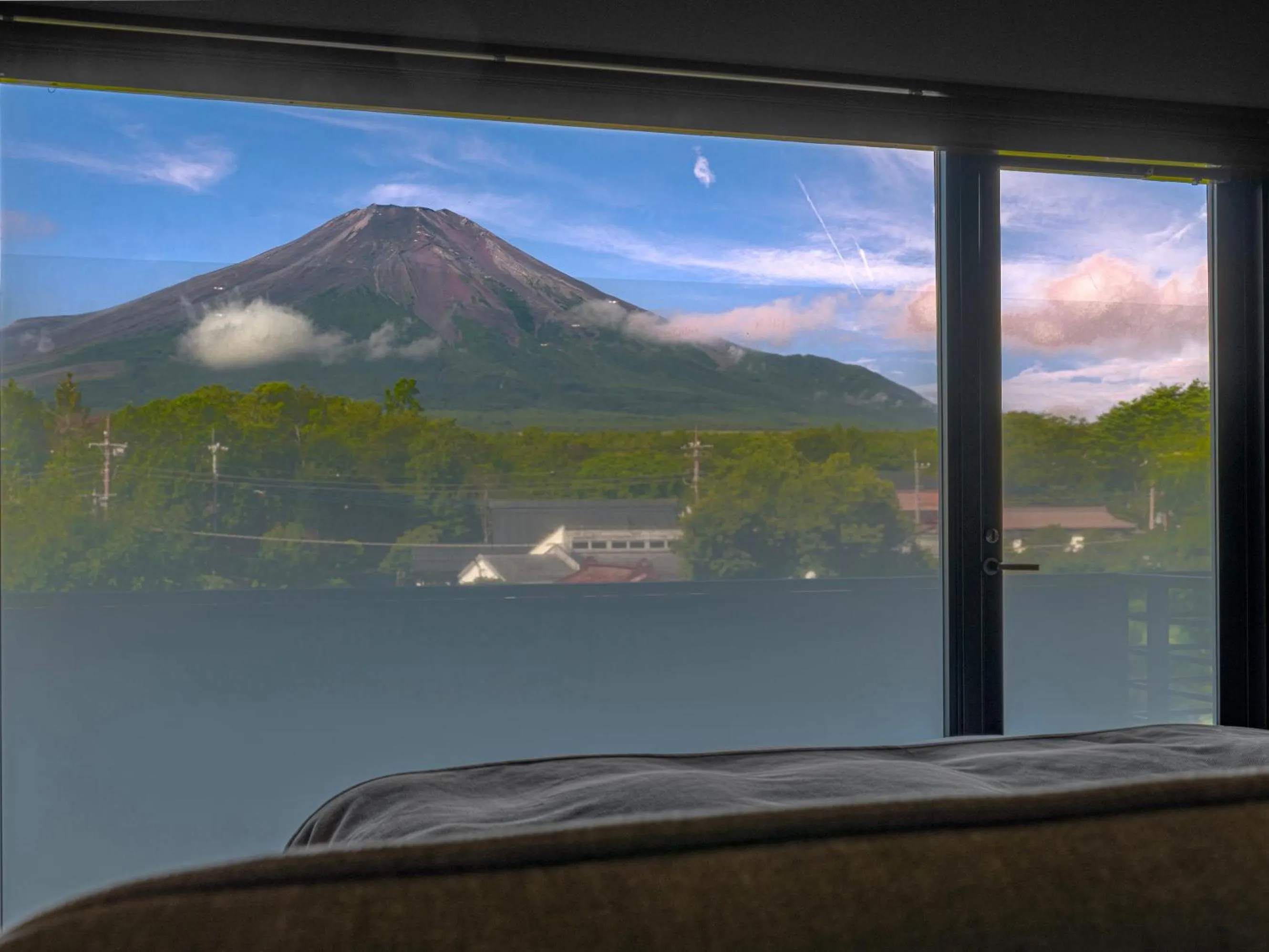 Bed in Mt Fuji View and Private Sauna Ryokan Shizuku しずく