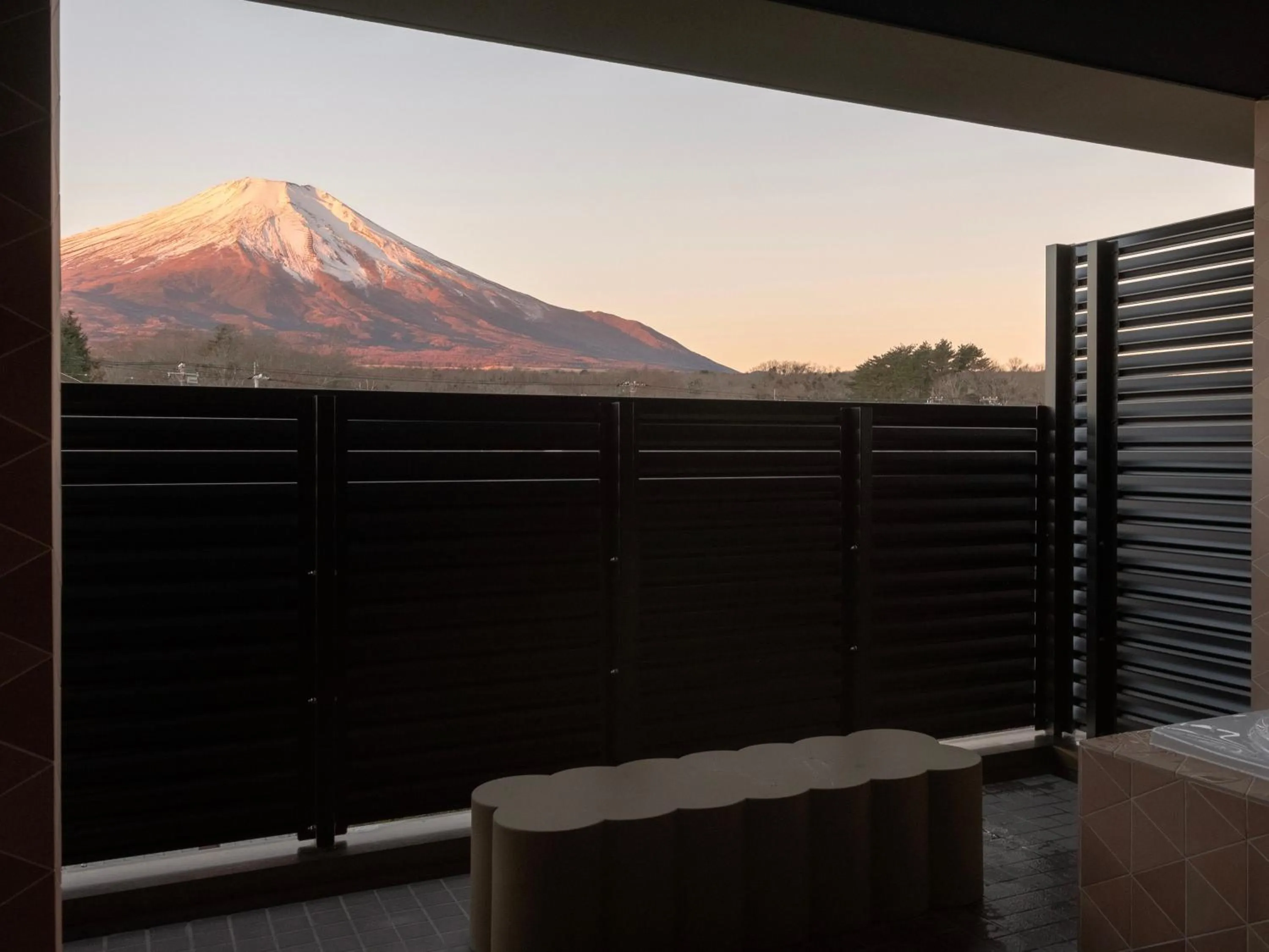 Mountain view in Mt Fuji View and Private Sauna Ryokan Shizuku しずく