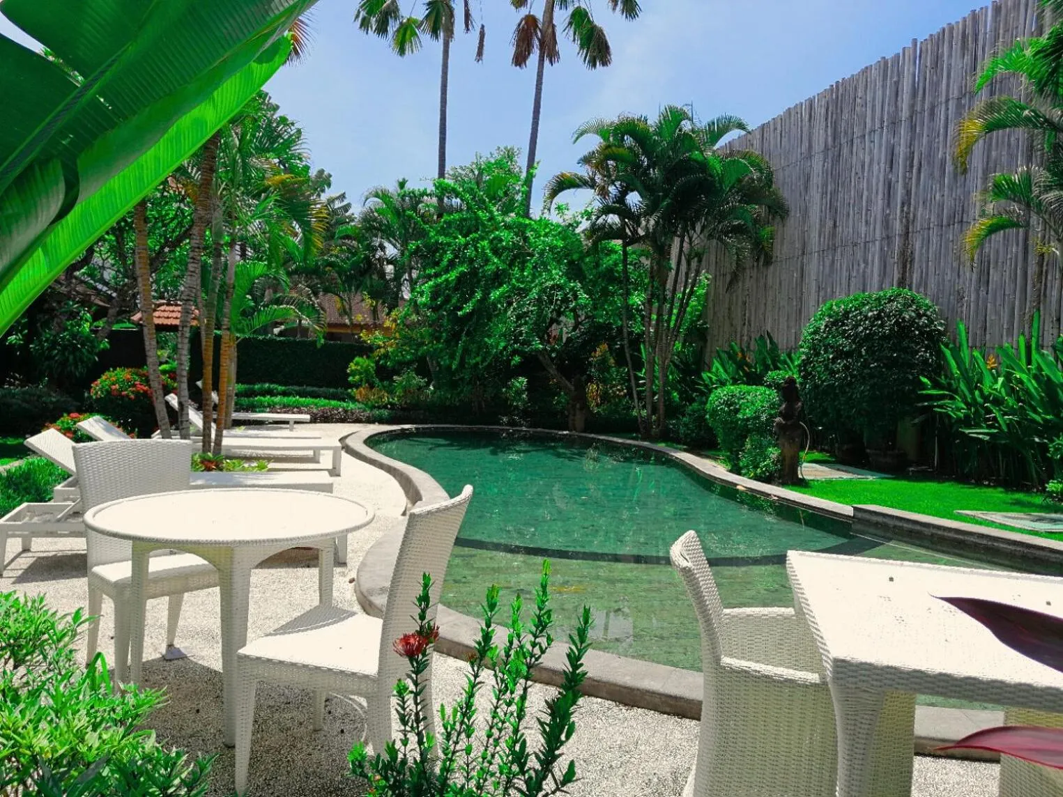 Day in The Radian Villa