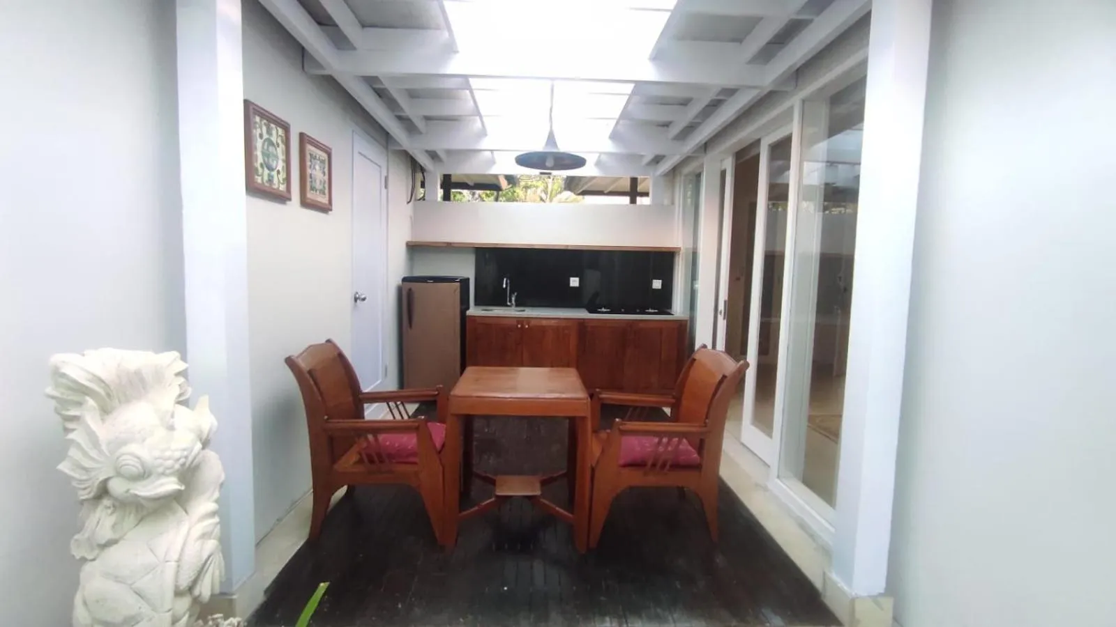 Kitchen or kitchenette in The Radian Villa