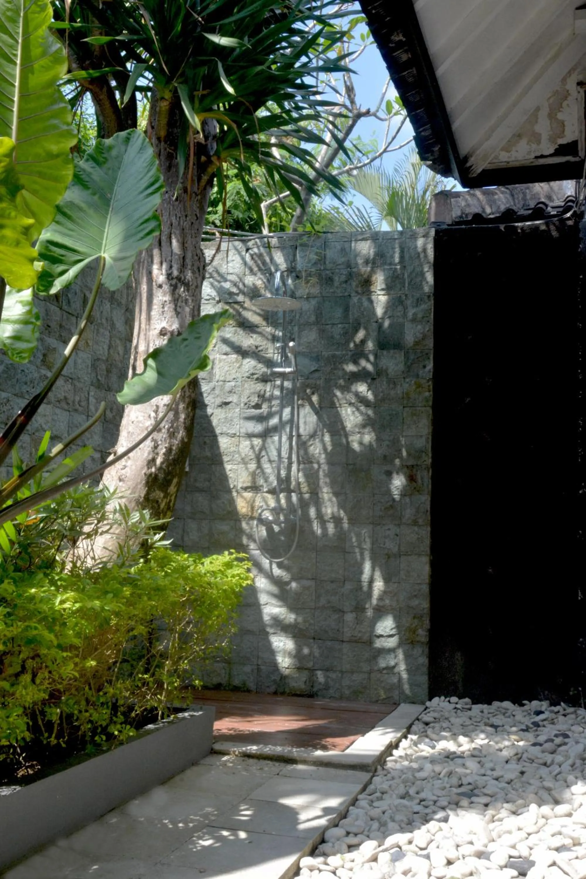 Day in The Radian Villa