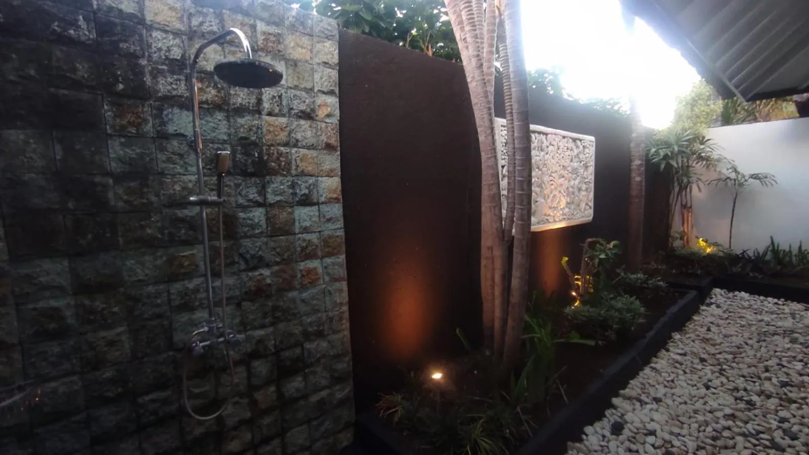 Day in The Radian Villa