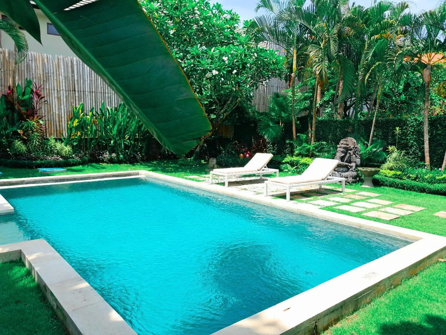 Day in The Radian Villa