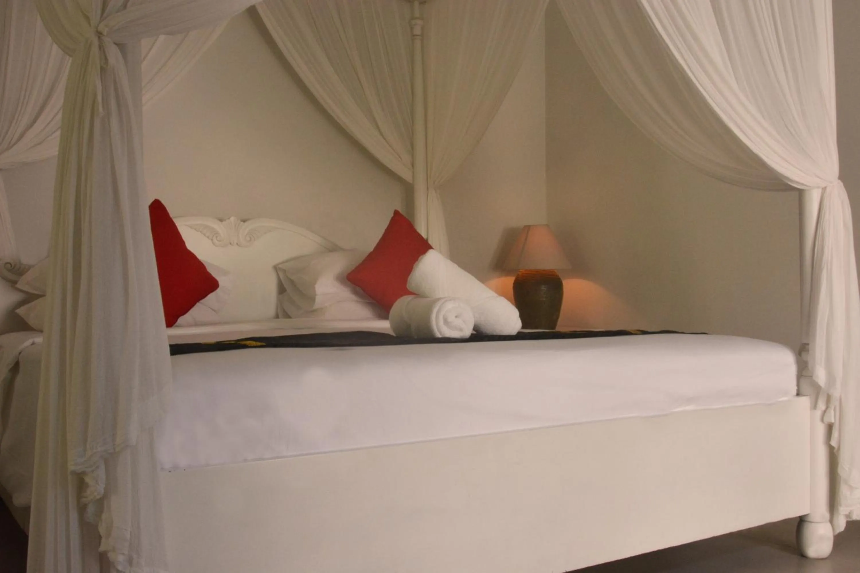 Bed in The Radian Villa