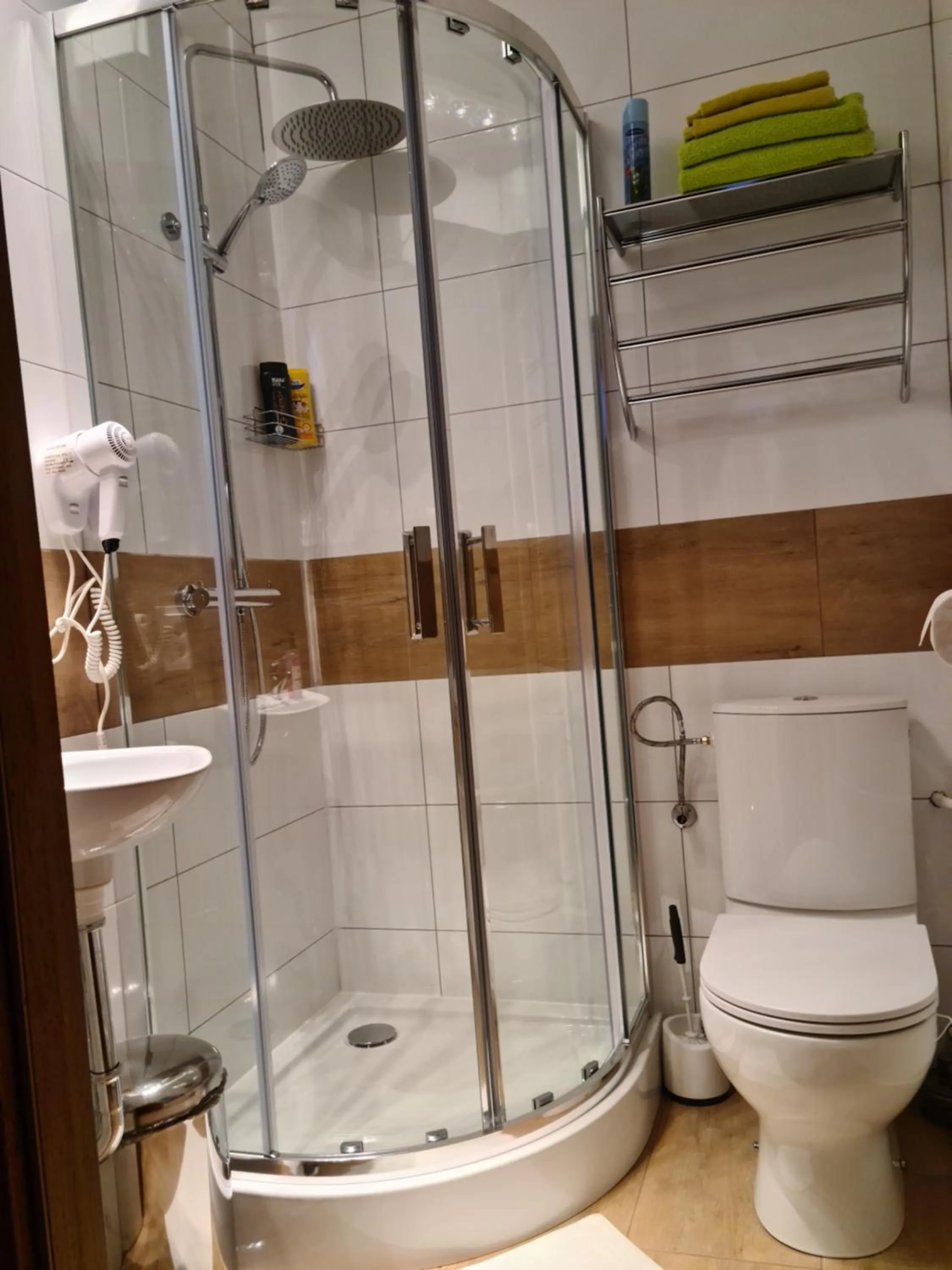 Photo of the whole room in Amber Hostel