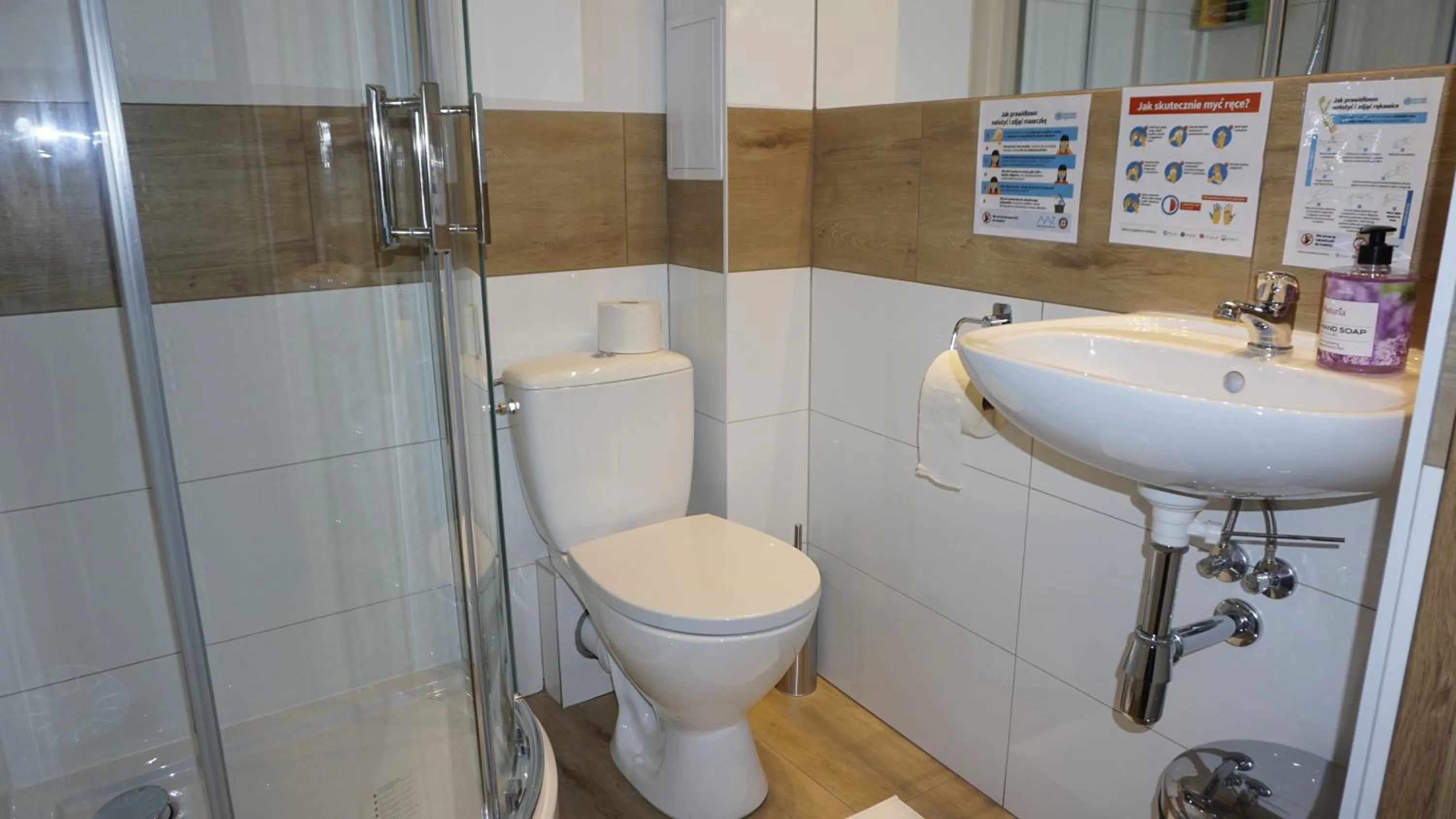 Photo of the whole room in Amber Hostel