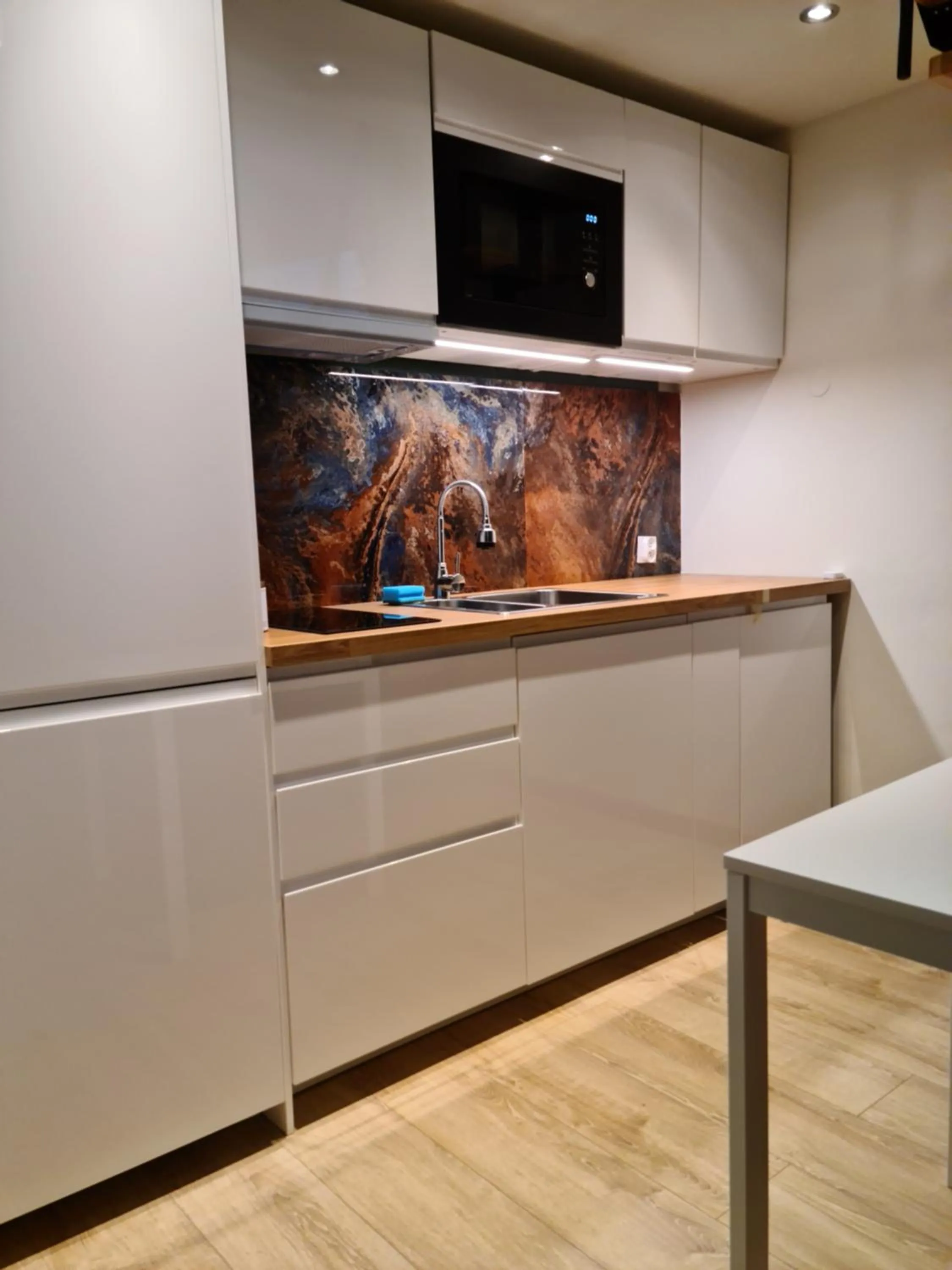 Kitchen or kitchenette in Amber Hostel