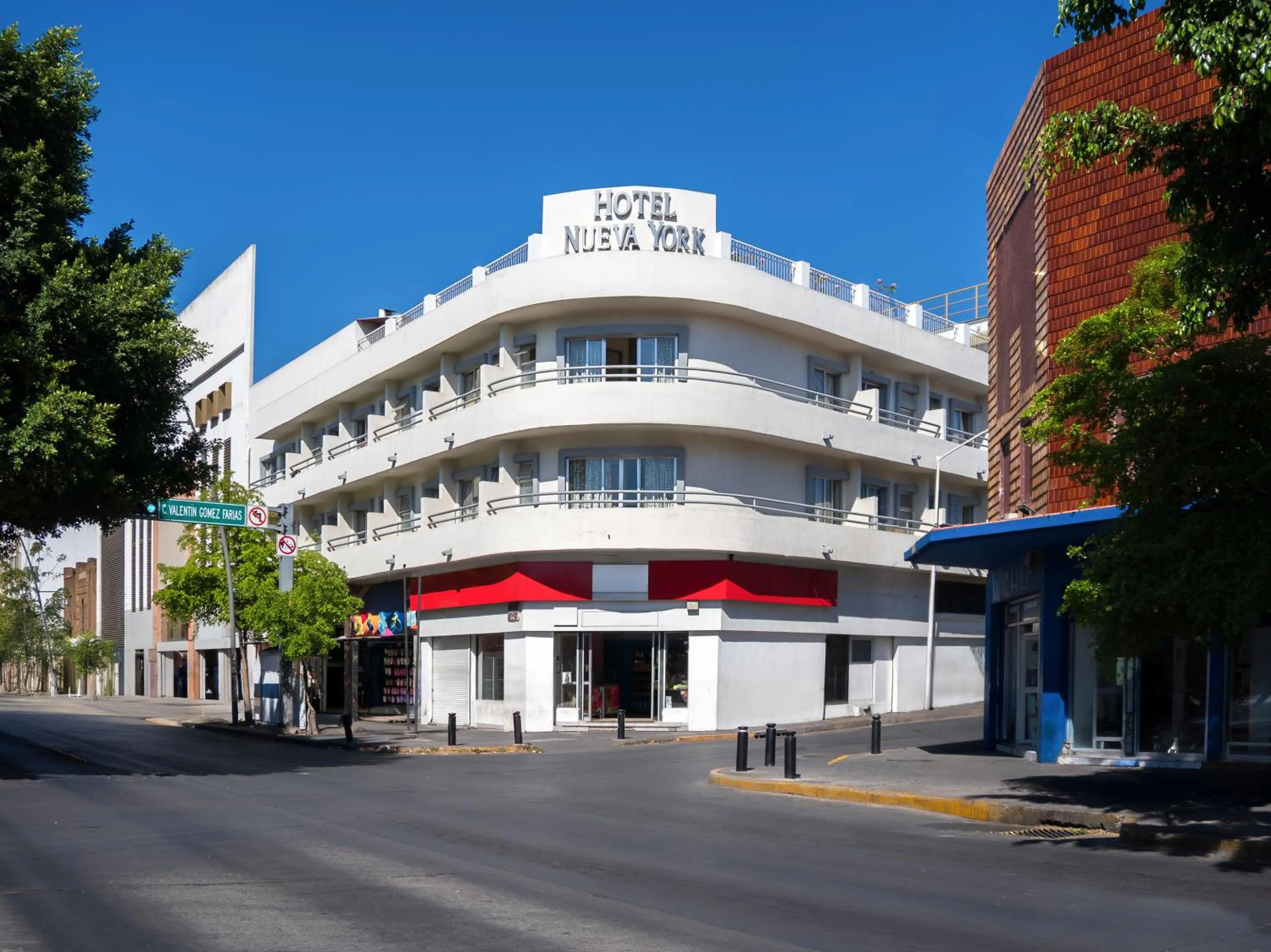 Property building in Capital O Nueva York, Guadalajara centro downtown