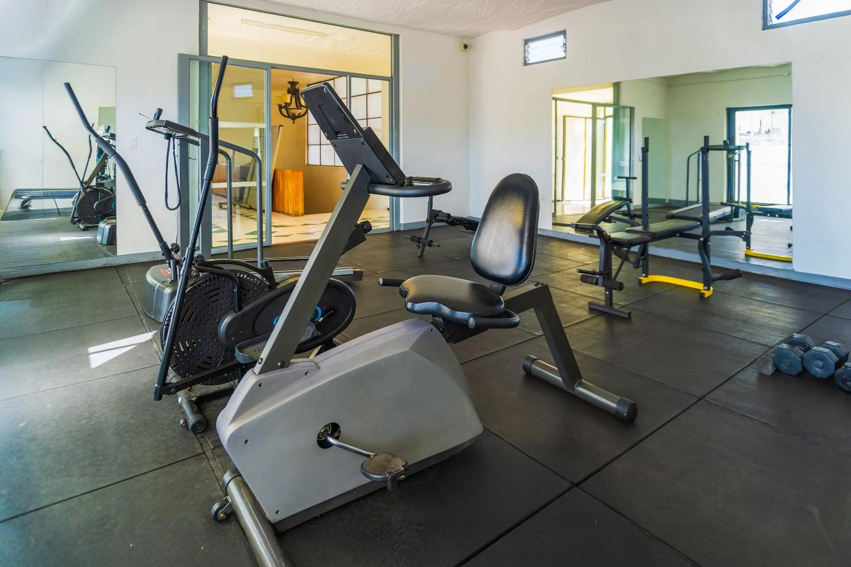 Fitness centre/facilities in Capital O Nueva York, Guadalajara centro downtown