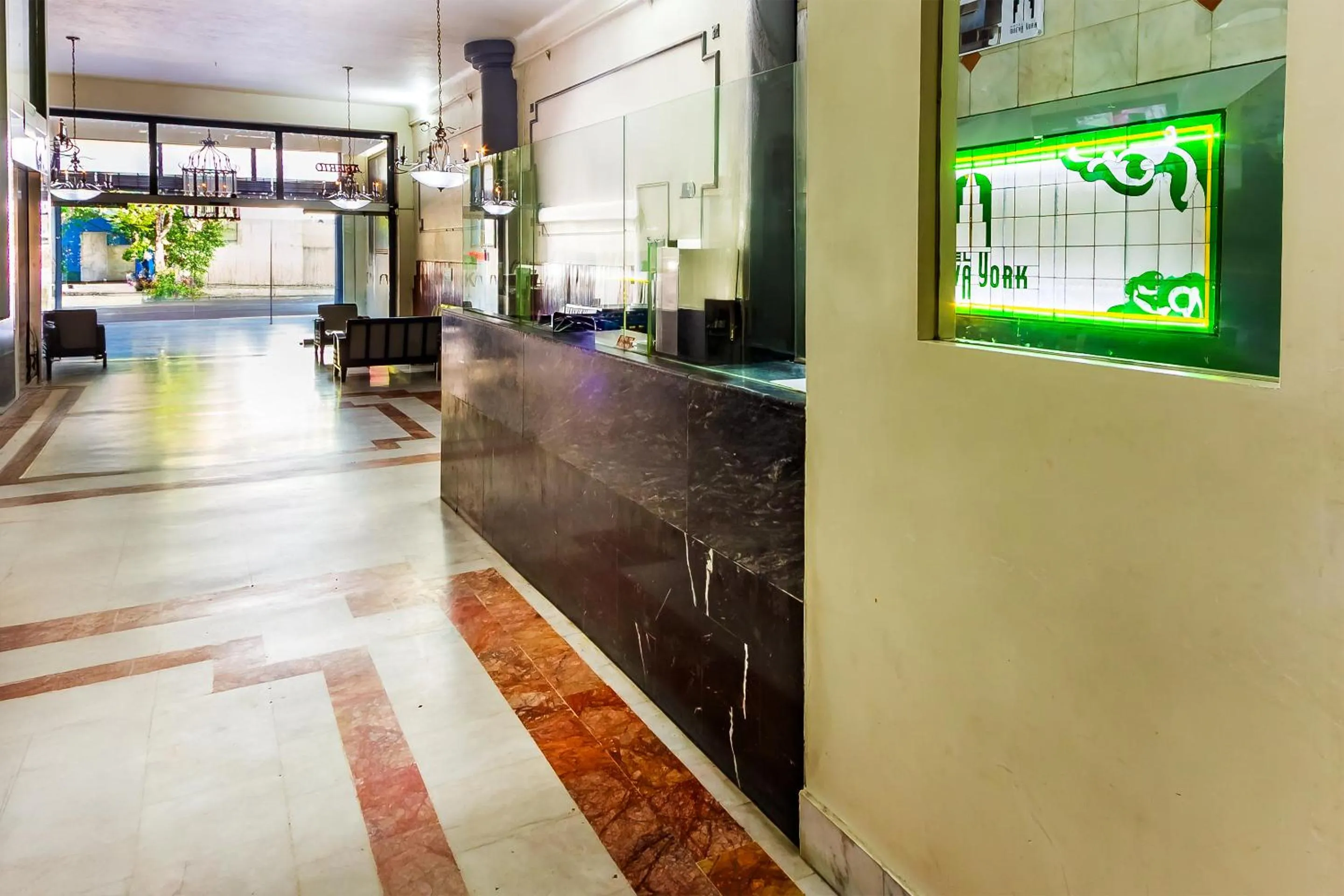 Lobby or reception in Capital O Nueva York, Guadalajara centro downtown