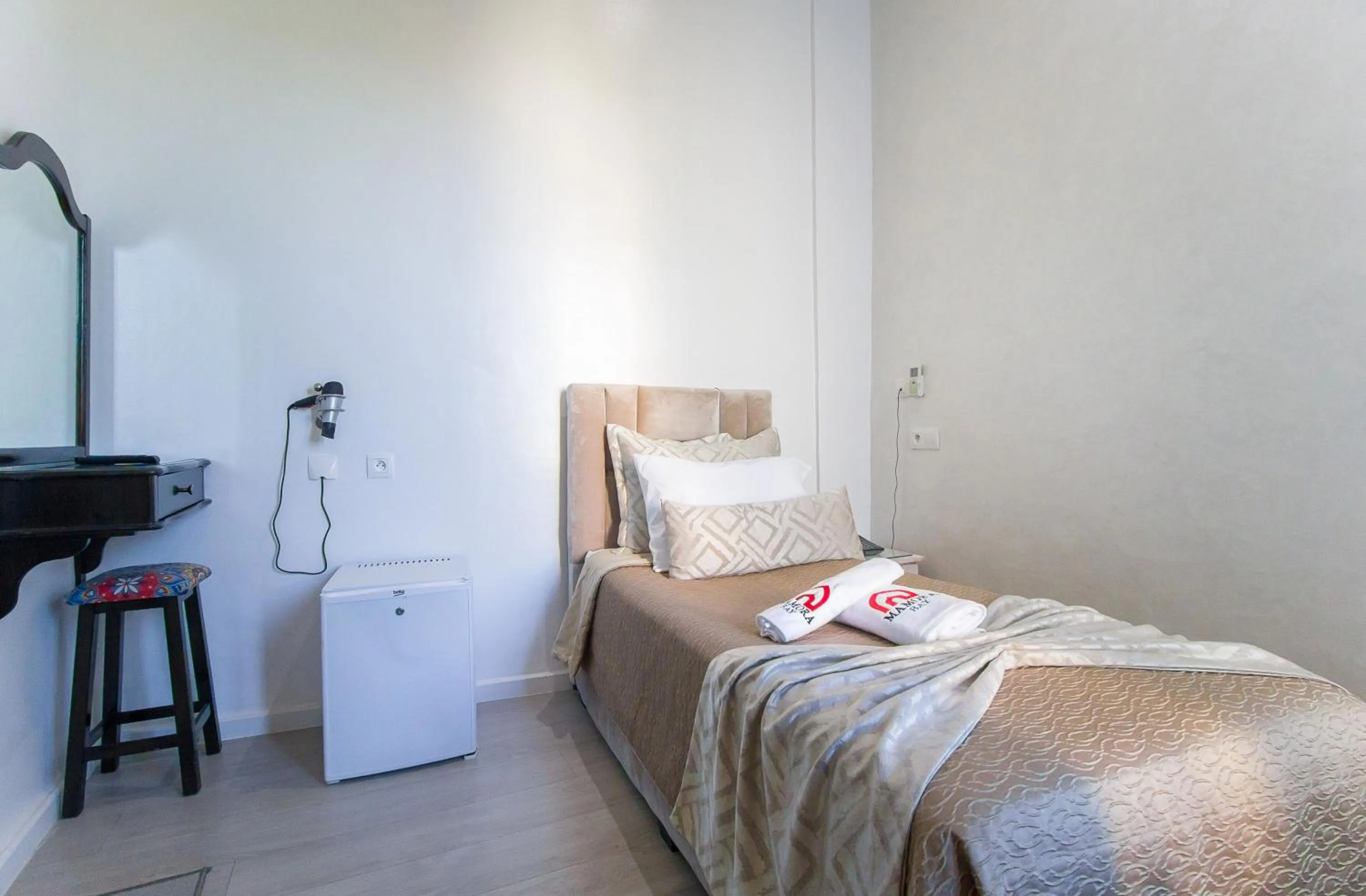 Single Room in Mamora Bay