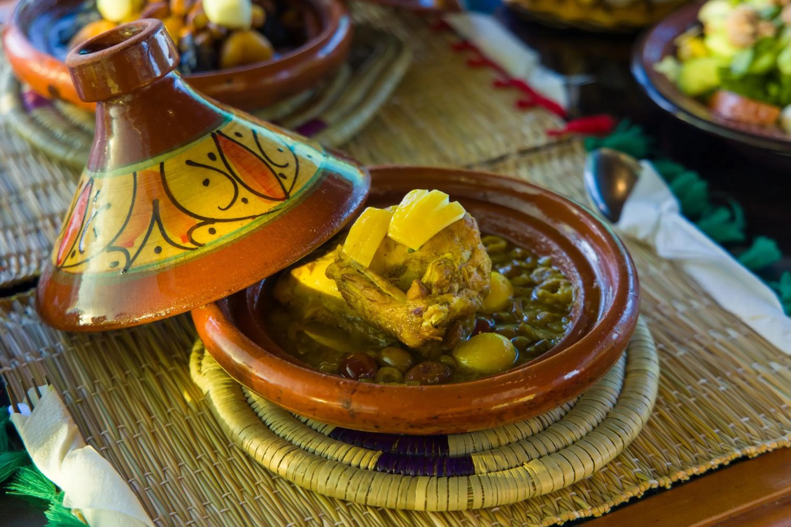 Food and drinks in Mamora Bay