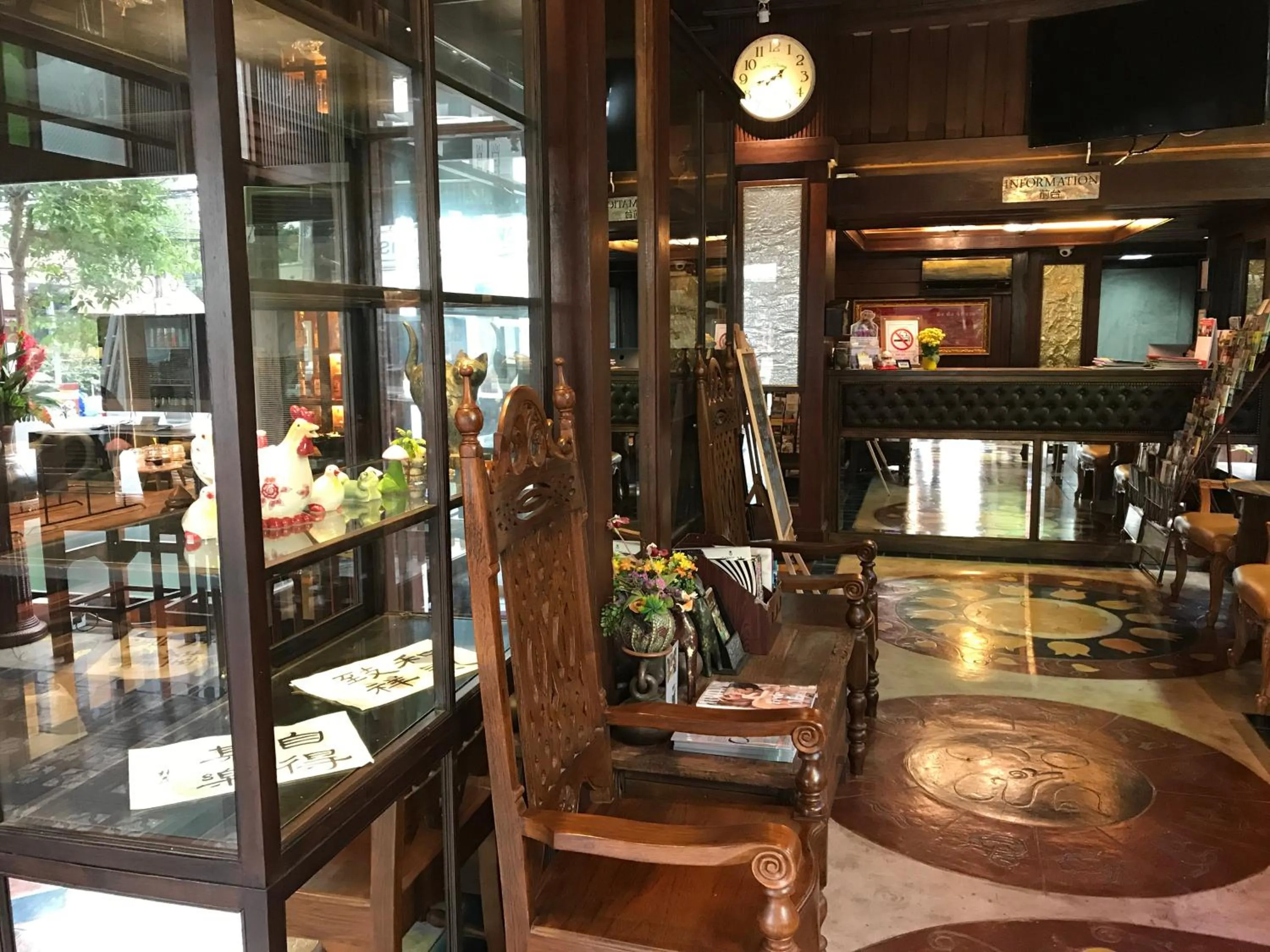 On-site shops in Namton Boutique Hotel