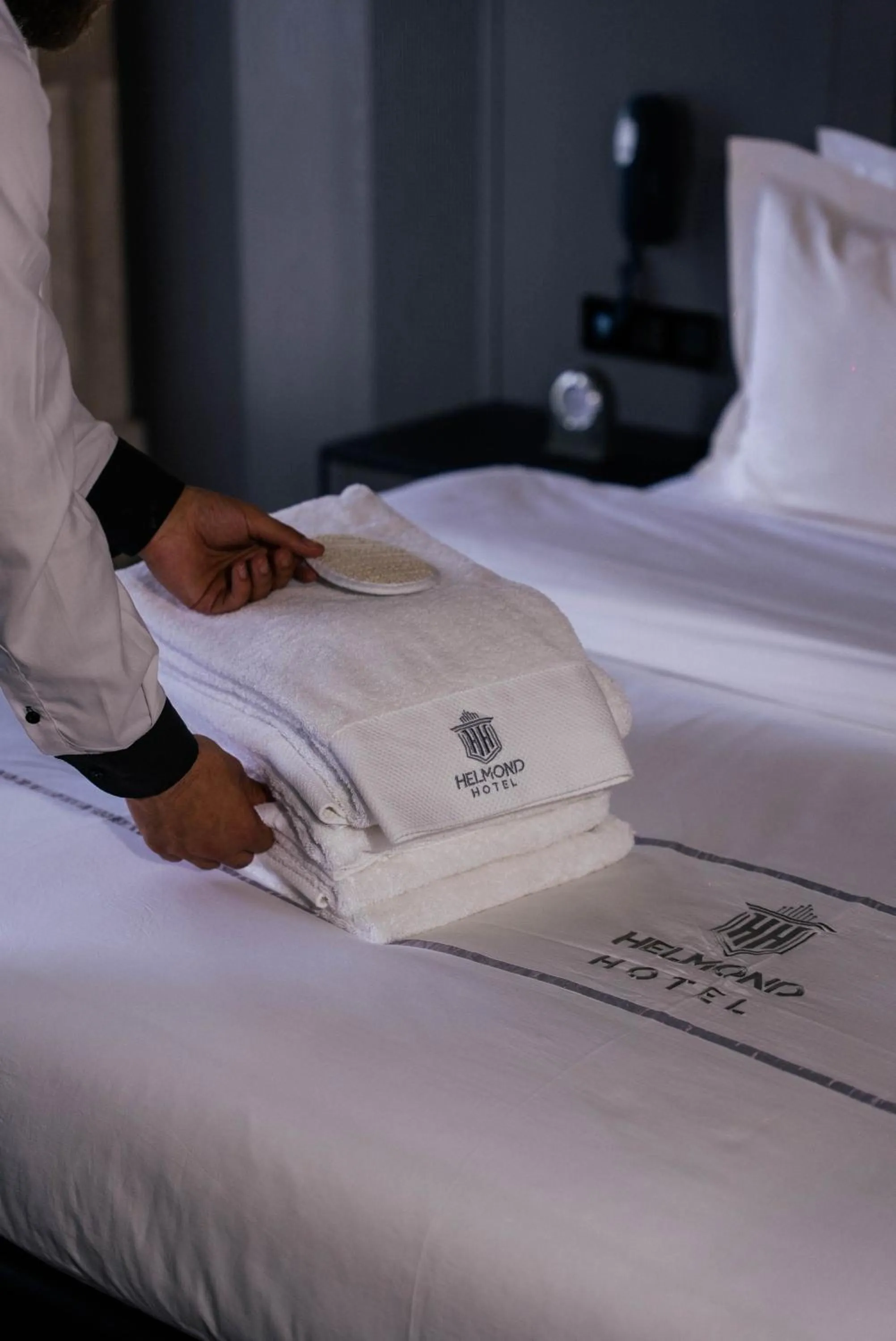 Property building, Bed in Helmond Hotel