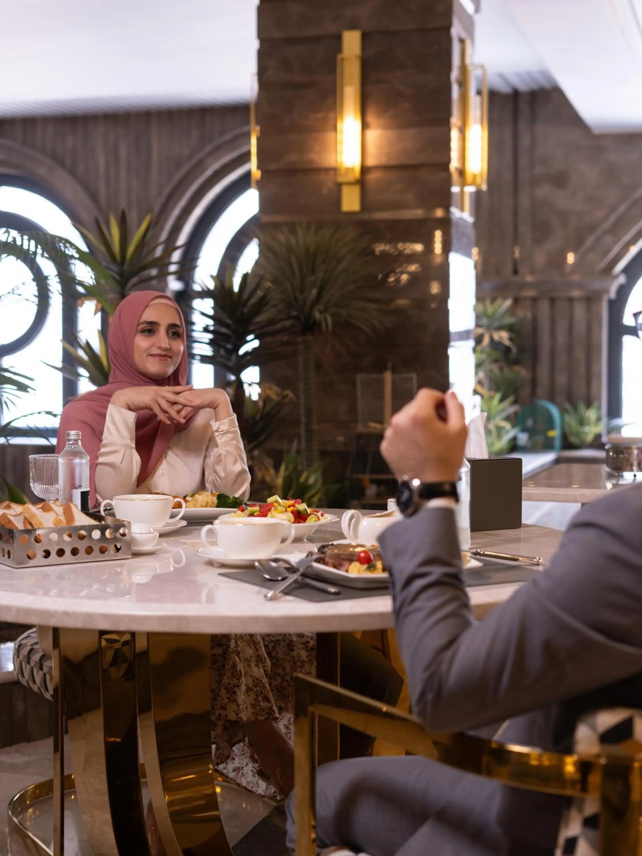 Restaurant/places to eat in Helmond Hotel